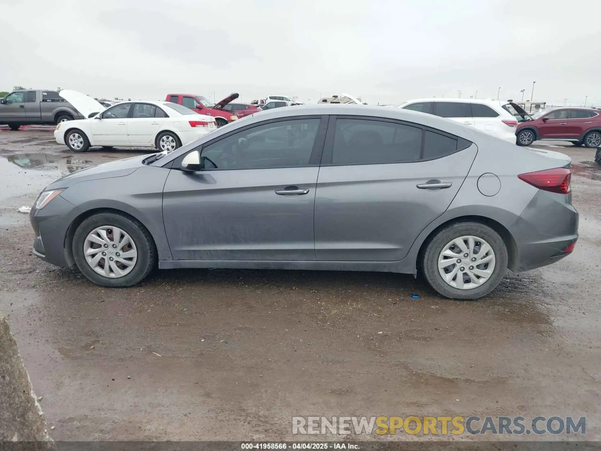 14 Photograph of a damaged car 5NPD74LF3KH451188 HYUNDAI ELANTRA 2019