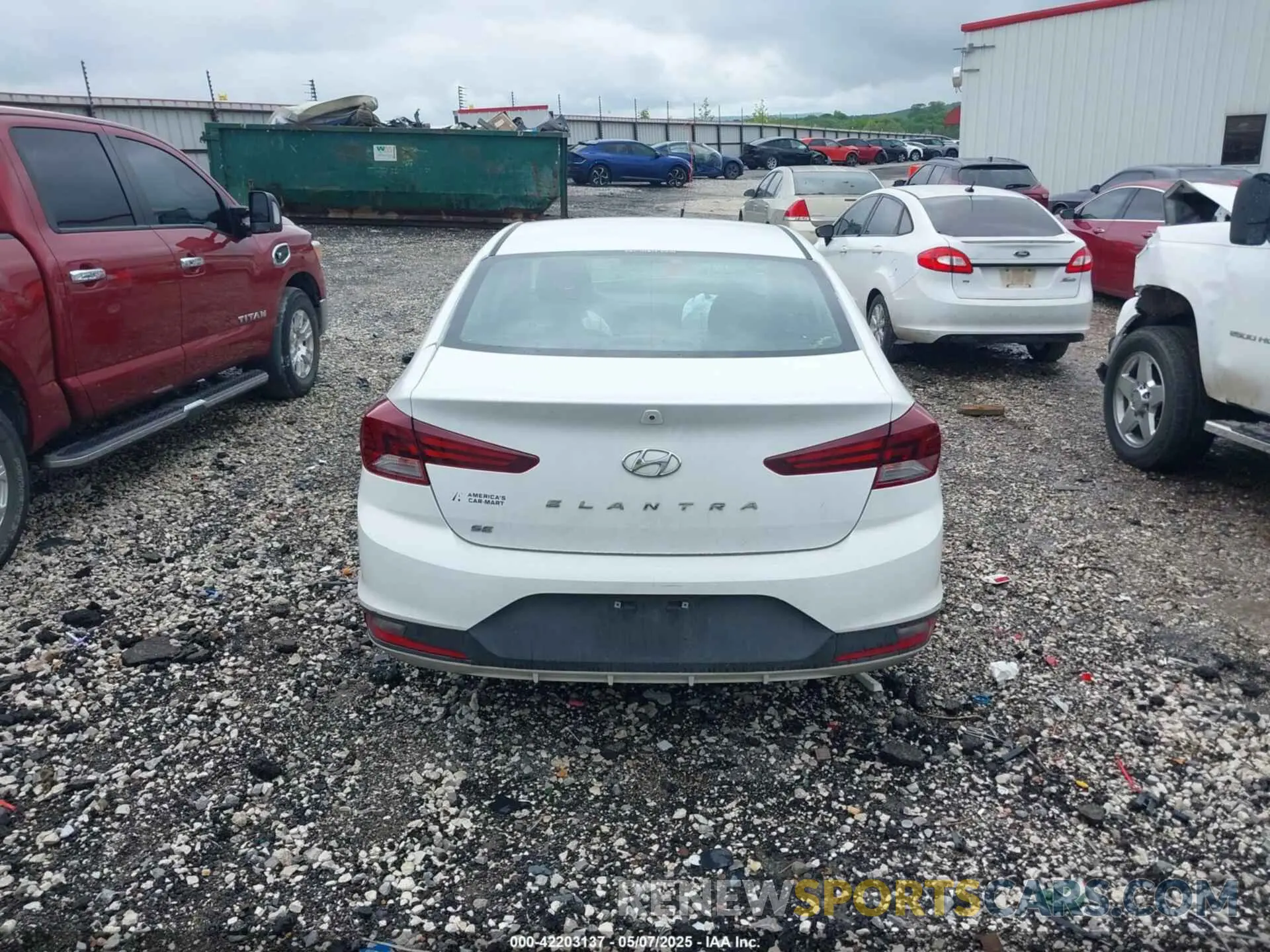 16 Photograph of a damaged car 5NPD74LF3KH467486 HYUNDAI ELANTRA 2019