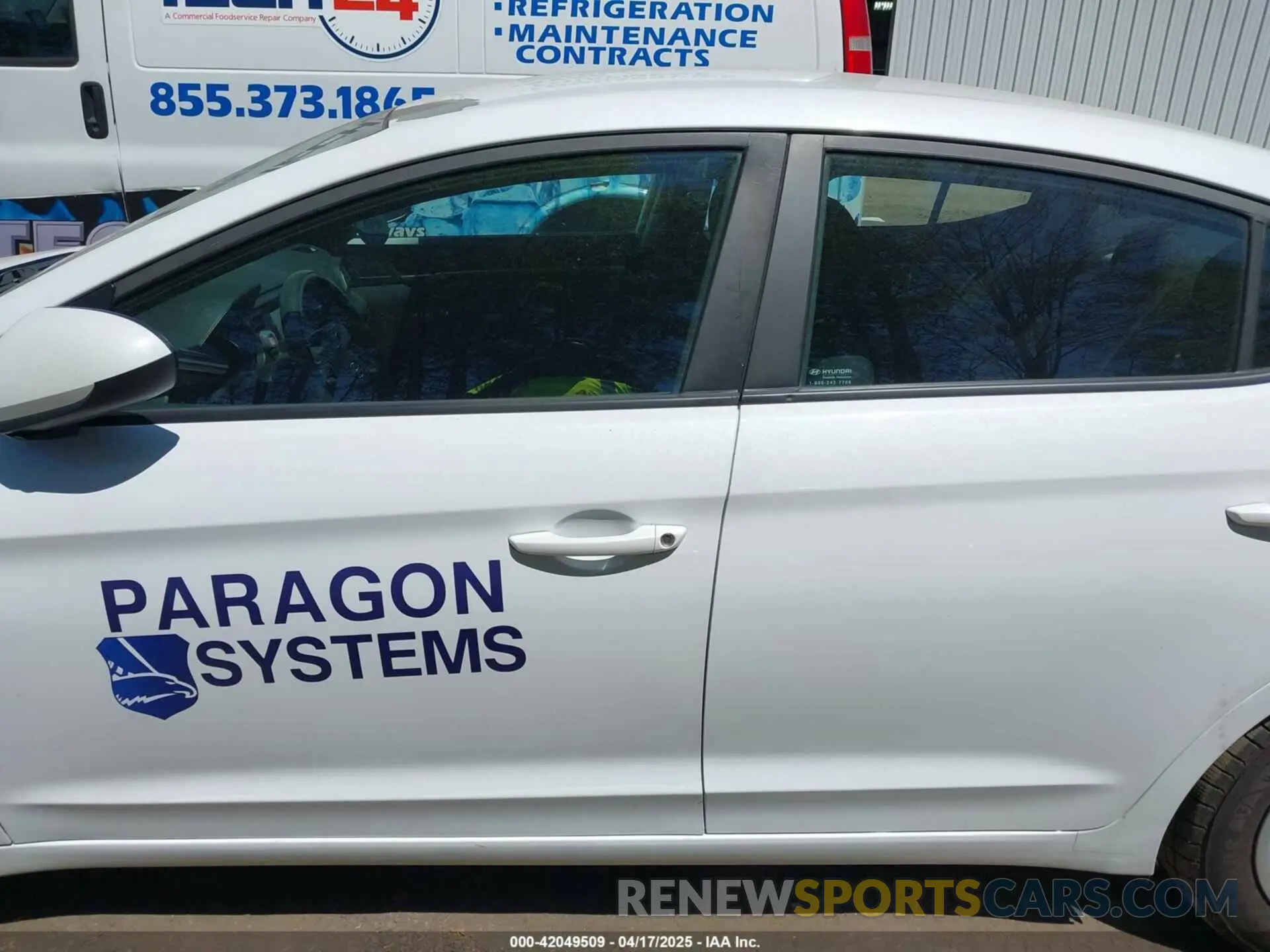 14 Photograph of a damaged car 5NPD74LF3KH487348 HYUNDAI ELANTRA 2019