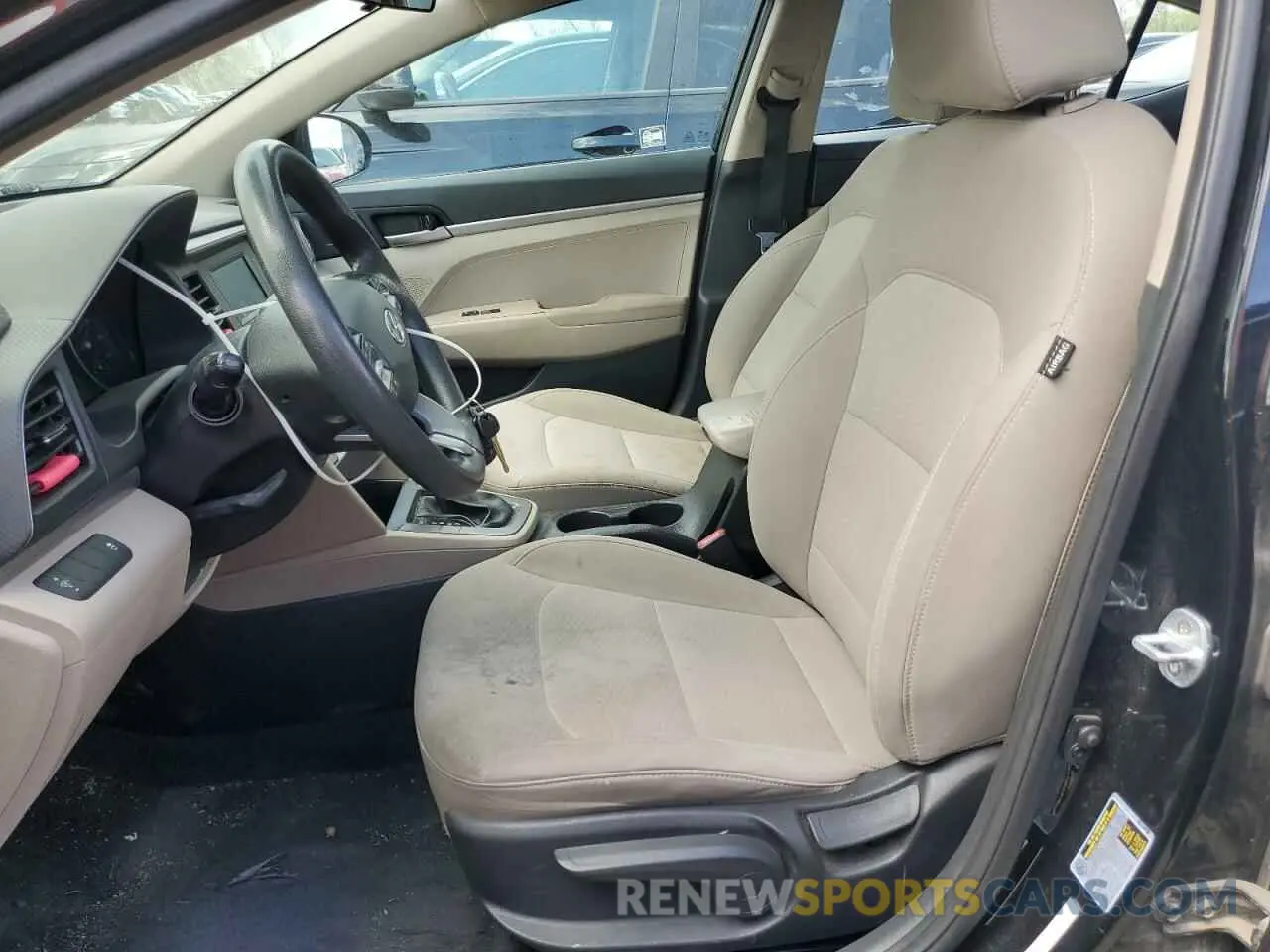 7 Photograph of a damaged car 5NPD74LF3KH490847 HYUNDAI ELANTRA 2019
