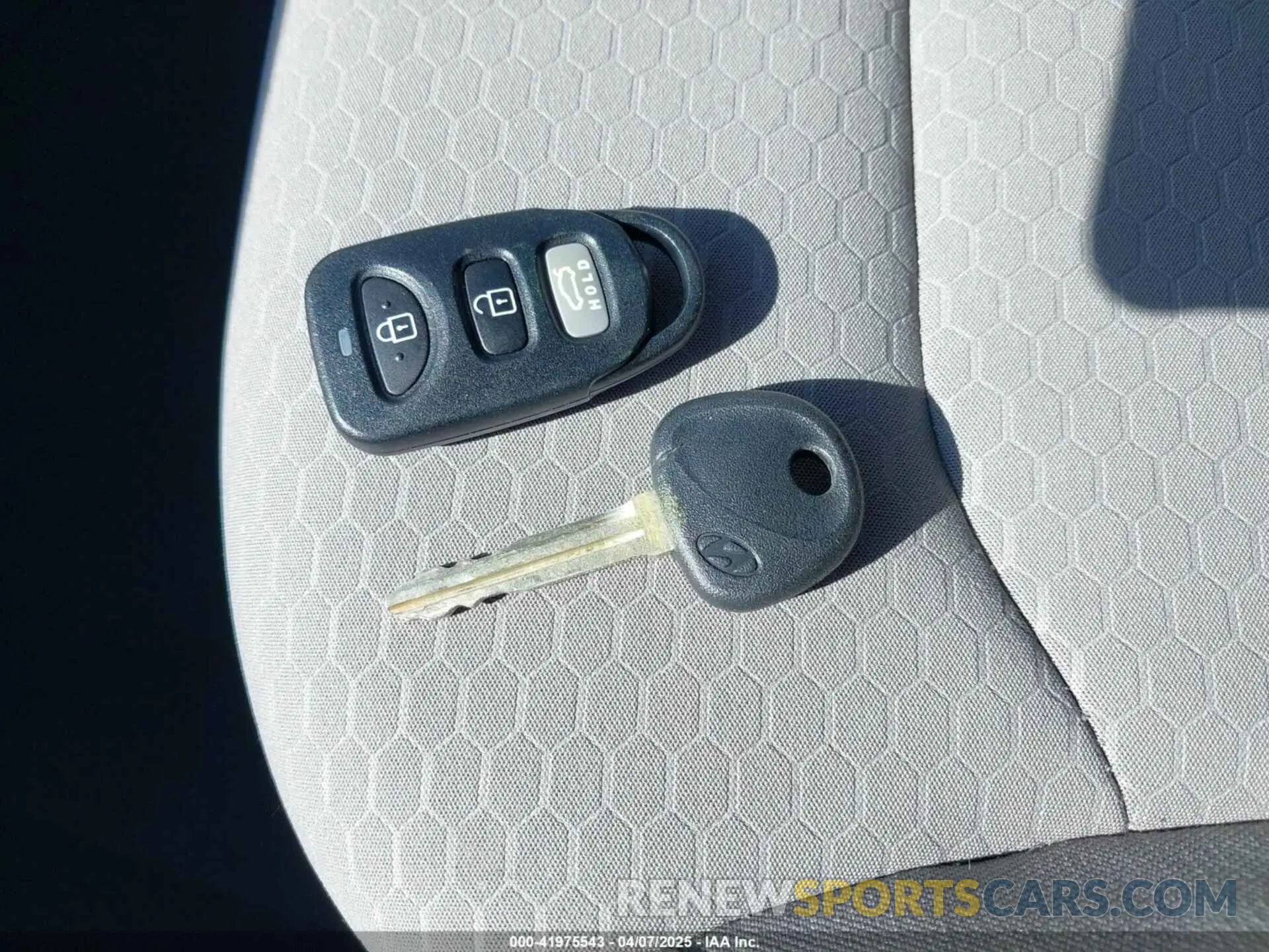11 Photograph of a damaged car 5NPD74LF3KH494171 HYUNDAI ELANTRA 2019
