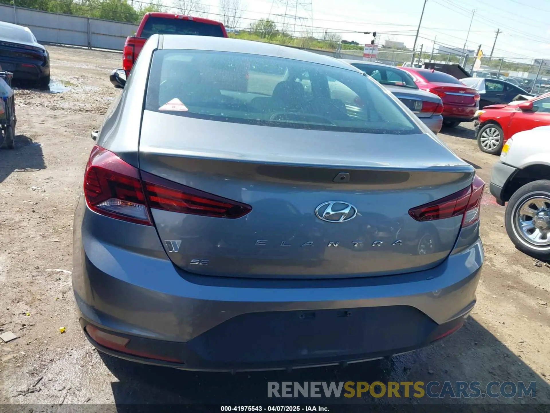 16 Photograph of a damaged car 5NPD74LF3KH494171 HYUNDAI ELANTRA 2019