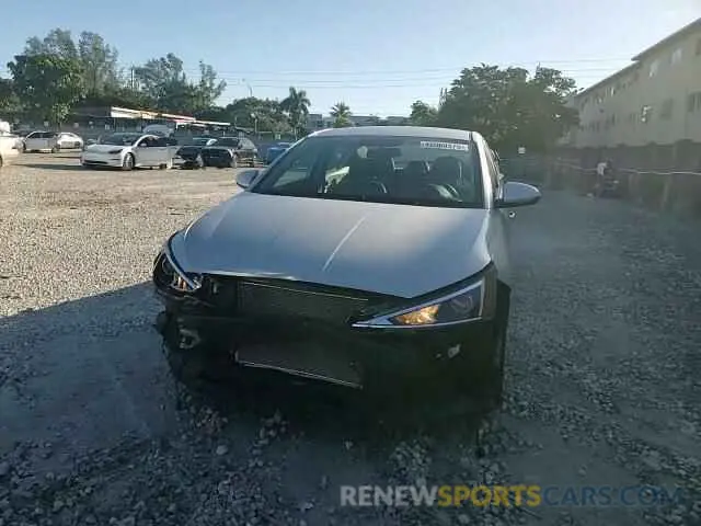 10 Photograph of a damaged car 5NPD74LF3KH494798 HYUNDAI ELANTRA 2019
