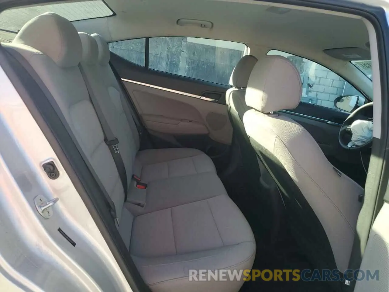 11 Photograph of a damaged car 5NPD74LF3KH494798 HYUNDAI ELANTRA 2019