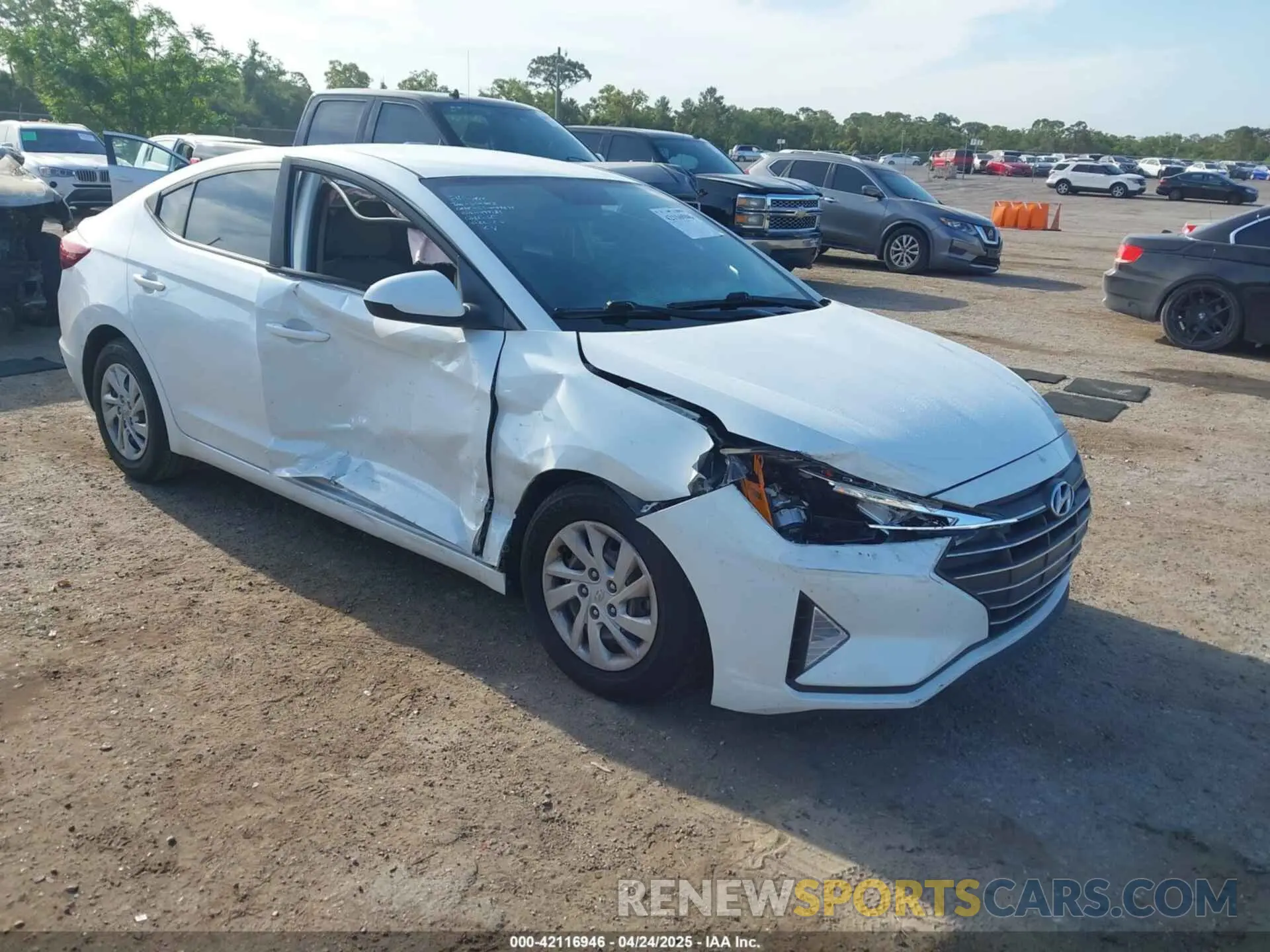 1 Photograph of a damaged car 5NPD74LF3KH497121 HYUNDAI ELANTRA 2019