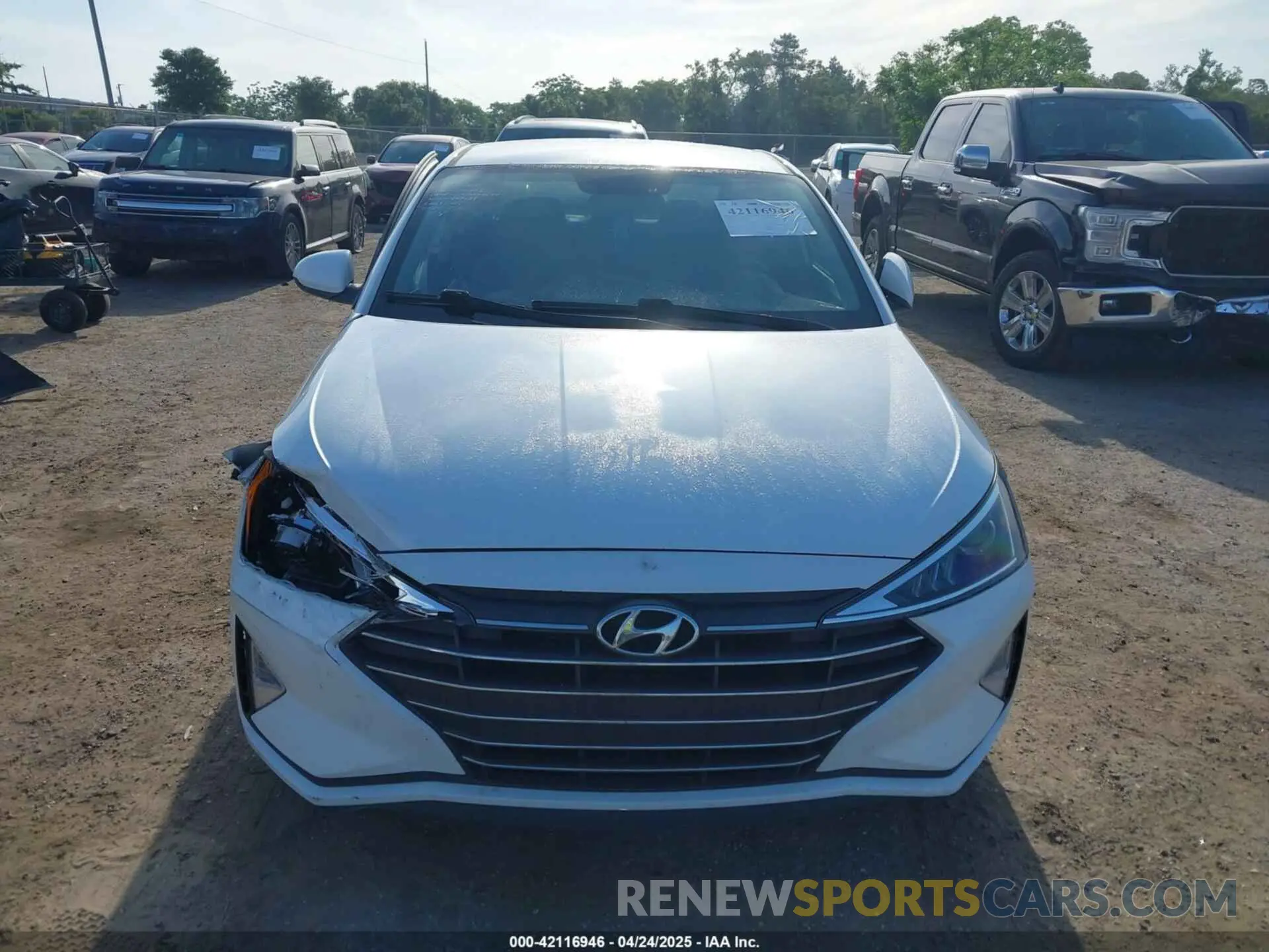 13 Photograph of a damaged car 5NPD74LF3KH497121 HYUNDAI ELANTRA 2019