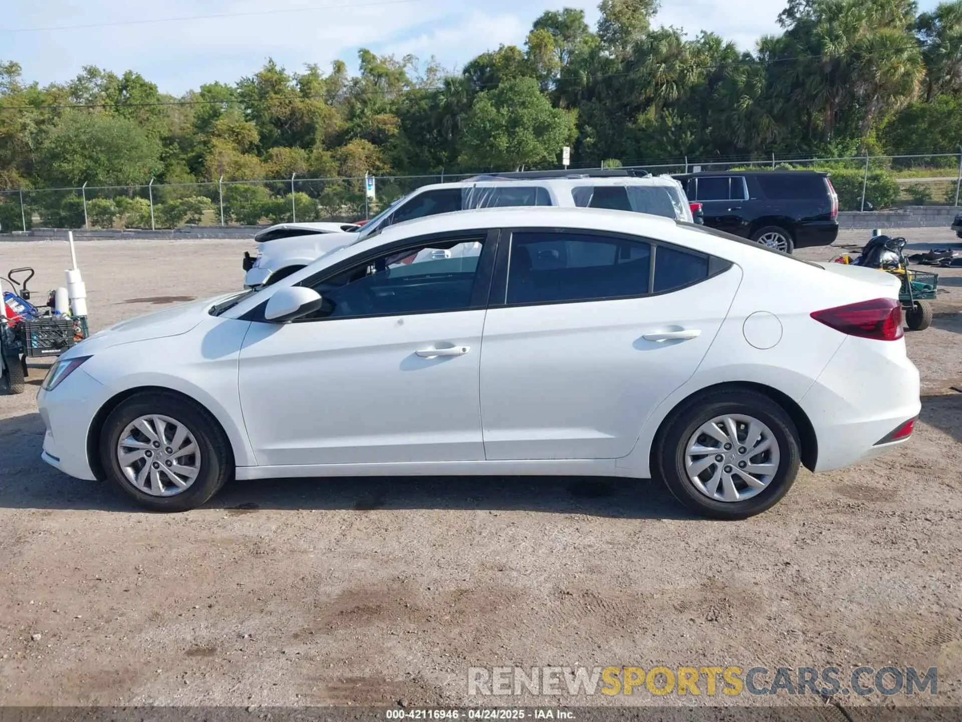 15 Photograph of a damaged car 5NPD74LF3KH497121 HYUNDAI ELANTRA 2019