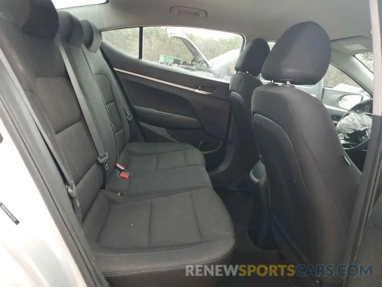 11 Photograph of a damaged car 5NPD74LF4KH422461 HYUNDAI ELANTRA 2019