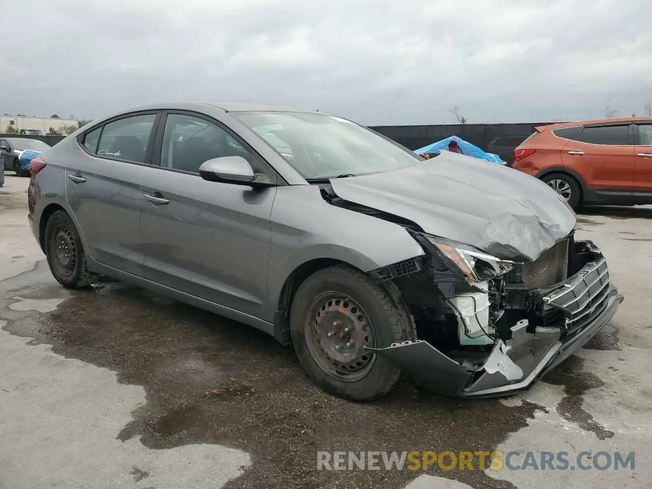 4 Photograph of a damaged car 5NPD74LF4KH433802 HYUNDAI ELANTRA 2019