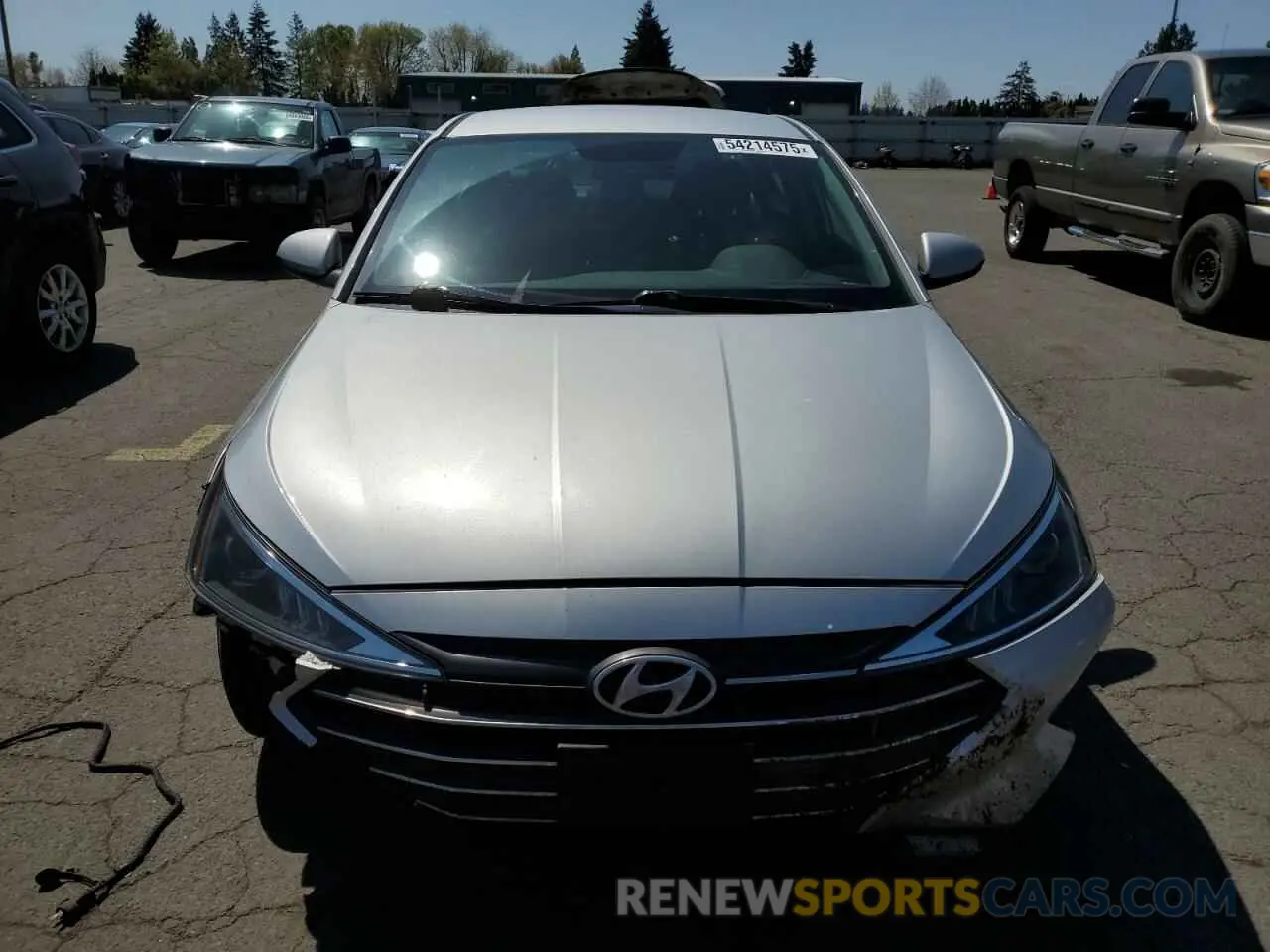 5 Photograph of a damaged car 5NPD74LF4KH442001 HYUNDAI ELANTRA 2019