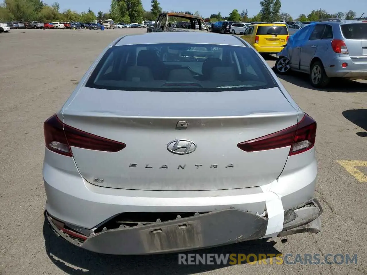 6 Photograph of a damaged car 5NPD74LF4KH442001 HYUNDAI ELANTRA 2019