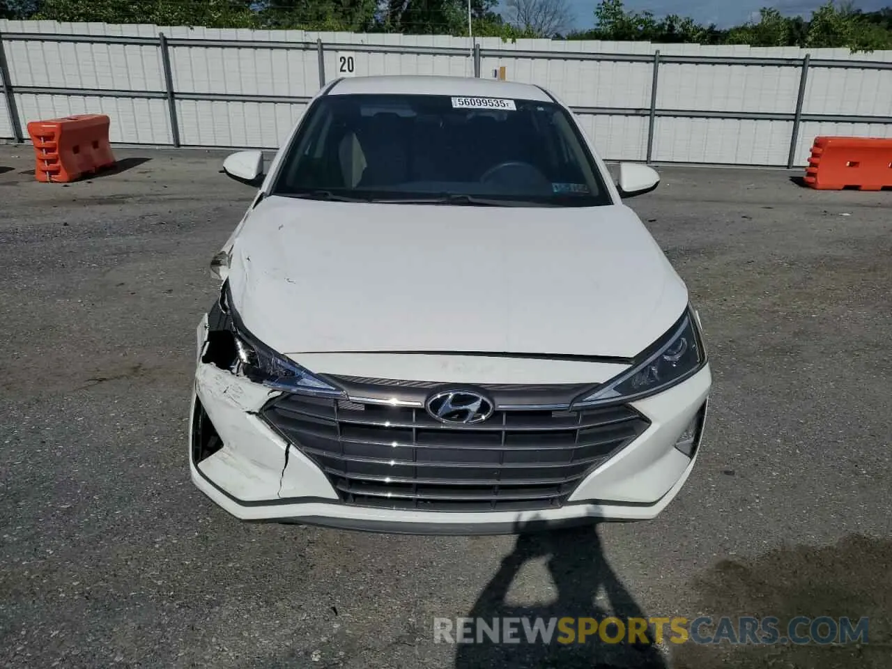 5 Photograph of a damaged car 5NPD74LF4KH442225 HYUNDAI ELANTRA 2019