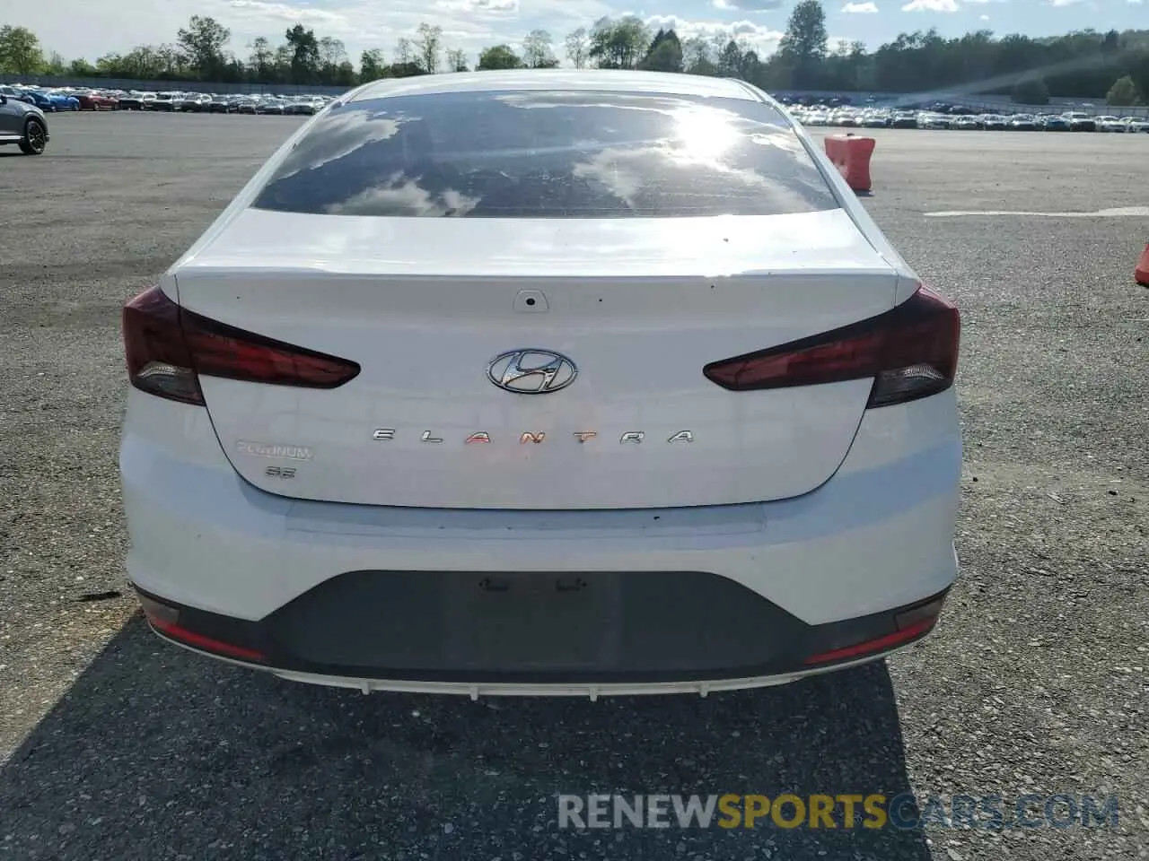 6 Photograph of a damaged car 5NPD74LF4KH442225 HYUNDAI ELANTRA 2019