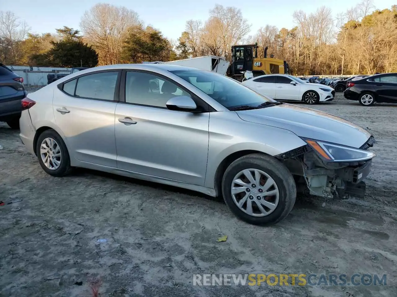 4 Photograph of a damaged car 5NPD74LF4KH461745 HYUNDAI ELANTRA 2019