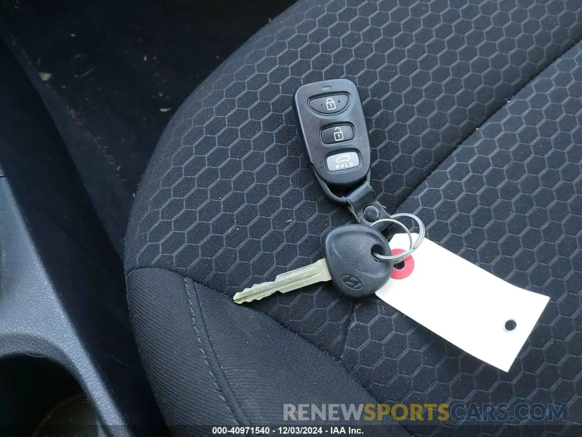 11 Photograph of a damaged car 5NPD74LF4KH464693 HYUNDAI ELANTRA 2019