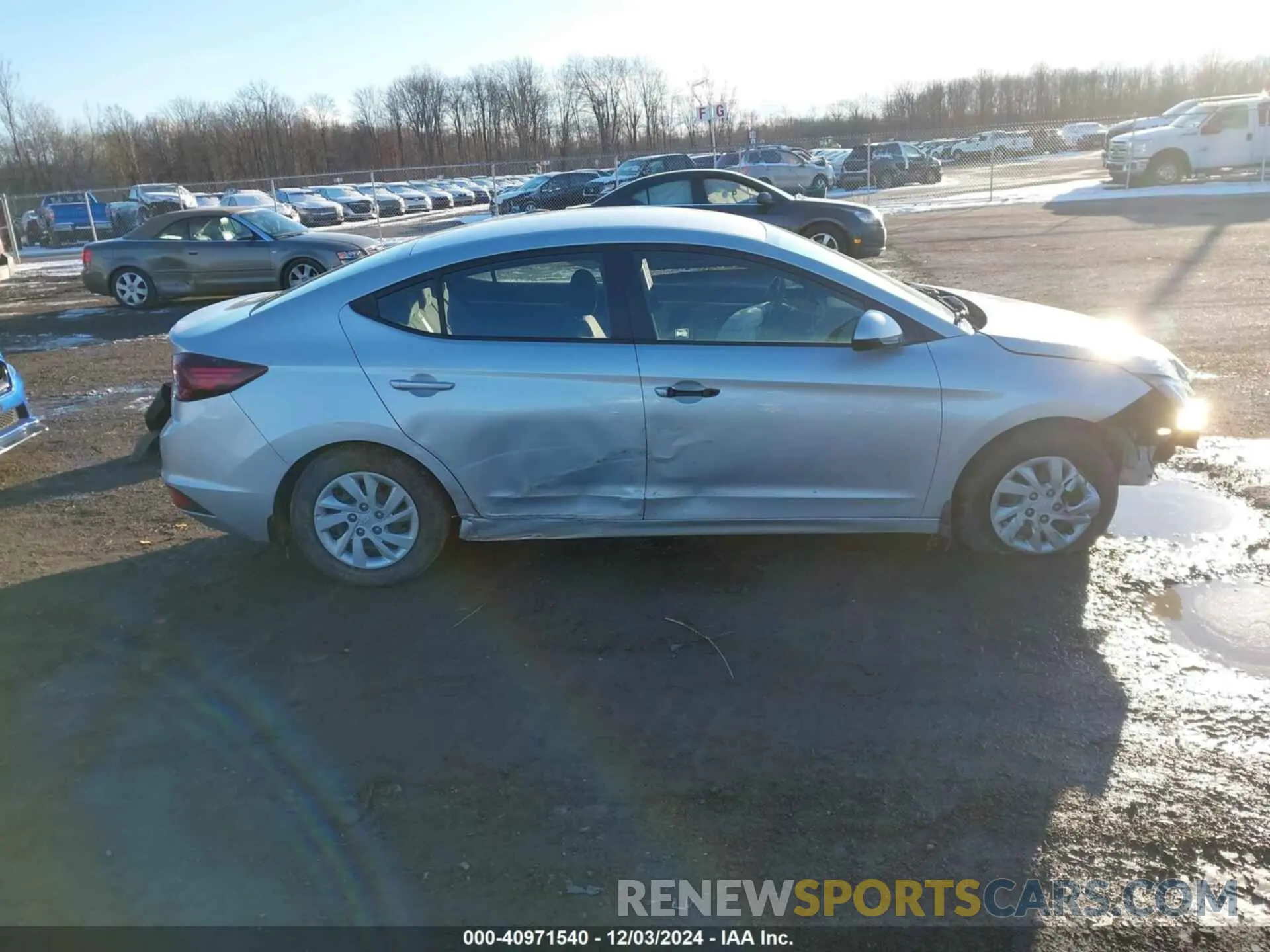 13 Photograph of a damaged car 5NPD74LF4KH464693 HYUNDAI ELANTRA 2019