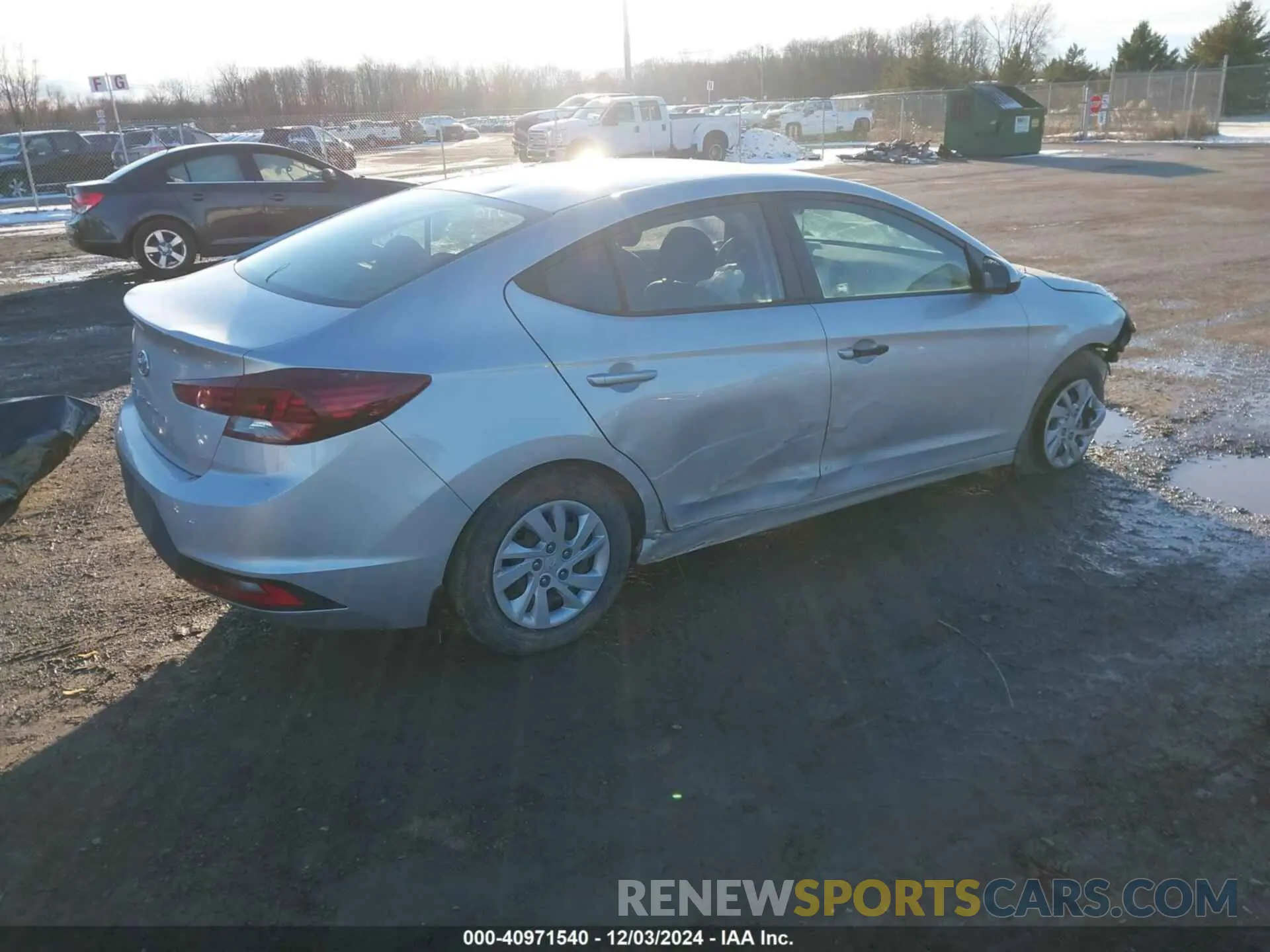 4 Photograph of a damaged car 5NPD74LF4KH464693 HYUNDAI ELANTRA 2019