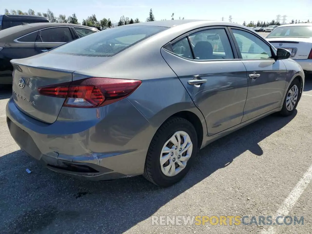 3 Photograph of a damaged car 5NPD74LF4KH470168 HYUNDAI ELANTRA 2019