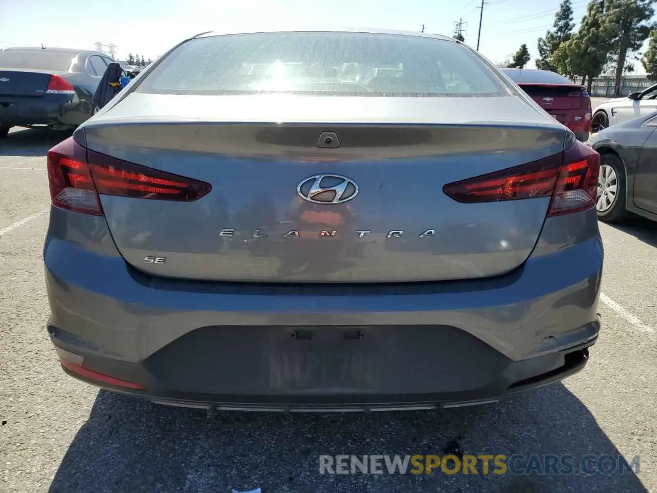 6 Photograph of a damaged car 5NPD74LF4KH470168 HYUNDAI ELANTRA 2019