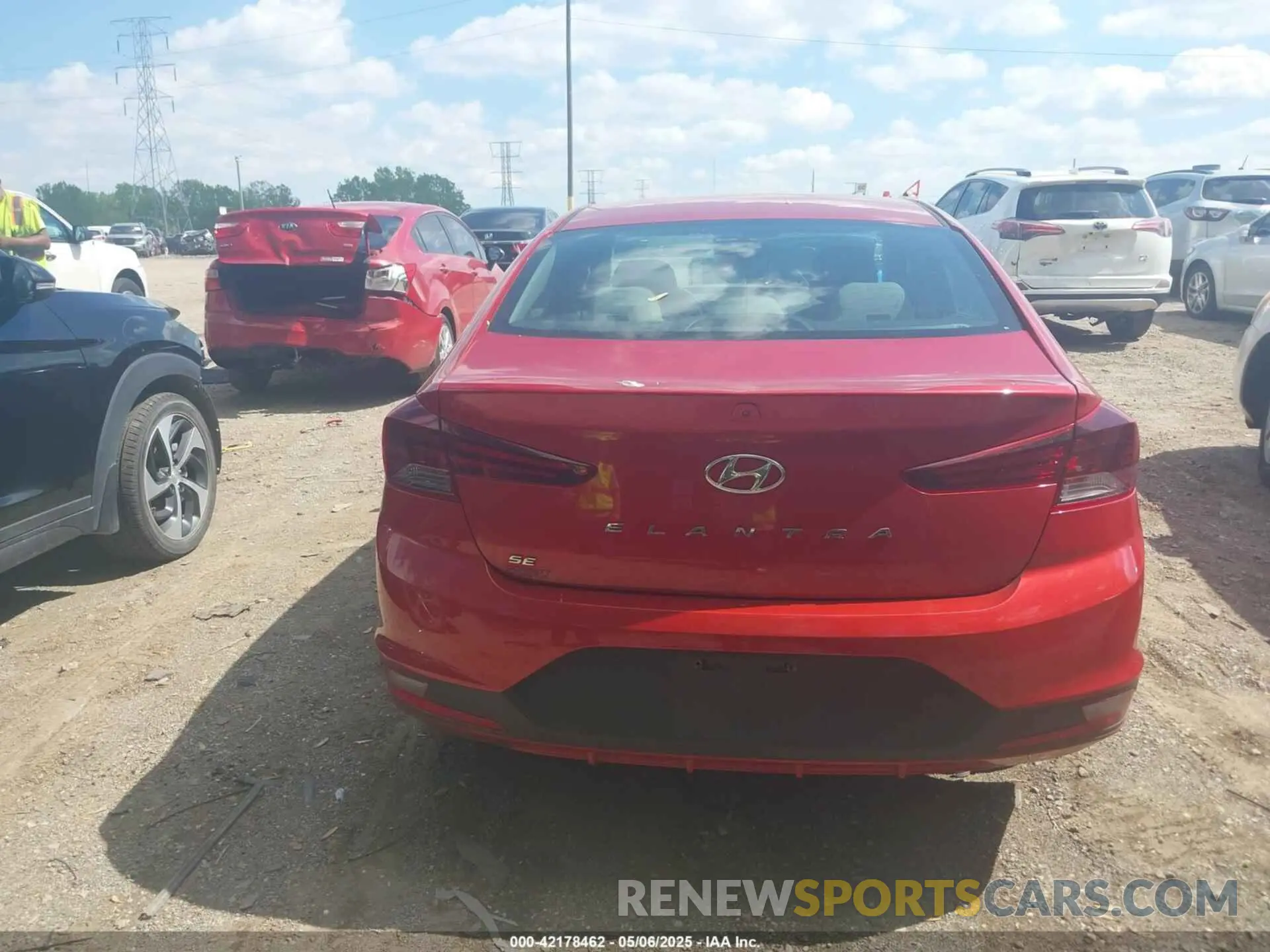 16 Photograph of a damaged car 5NPD74LF4KH473801 HYUNDAI ELANTRA 2019
