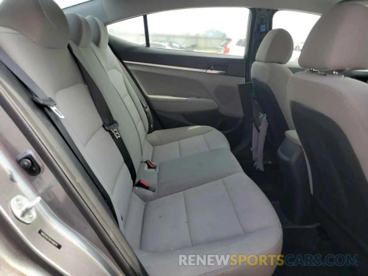 10 Photograph of a damaged car 5NPD74LF4KH488993 HYUNDAI ELANTRA 2019