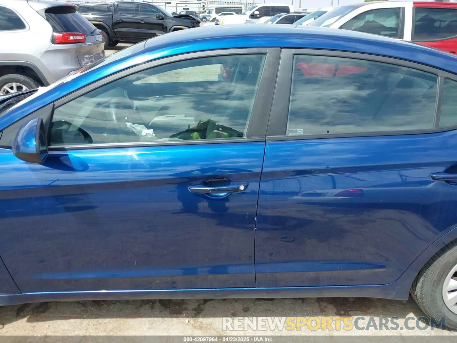 13 Photograph of a damaged car 5NPD74LF4KH493417 HYUNDAI ELANTRA 2019
