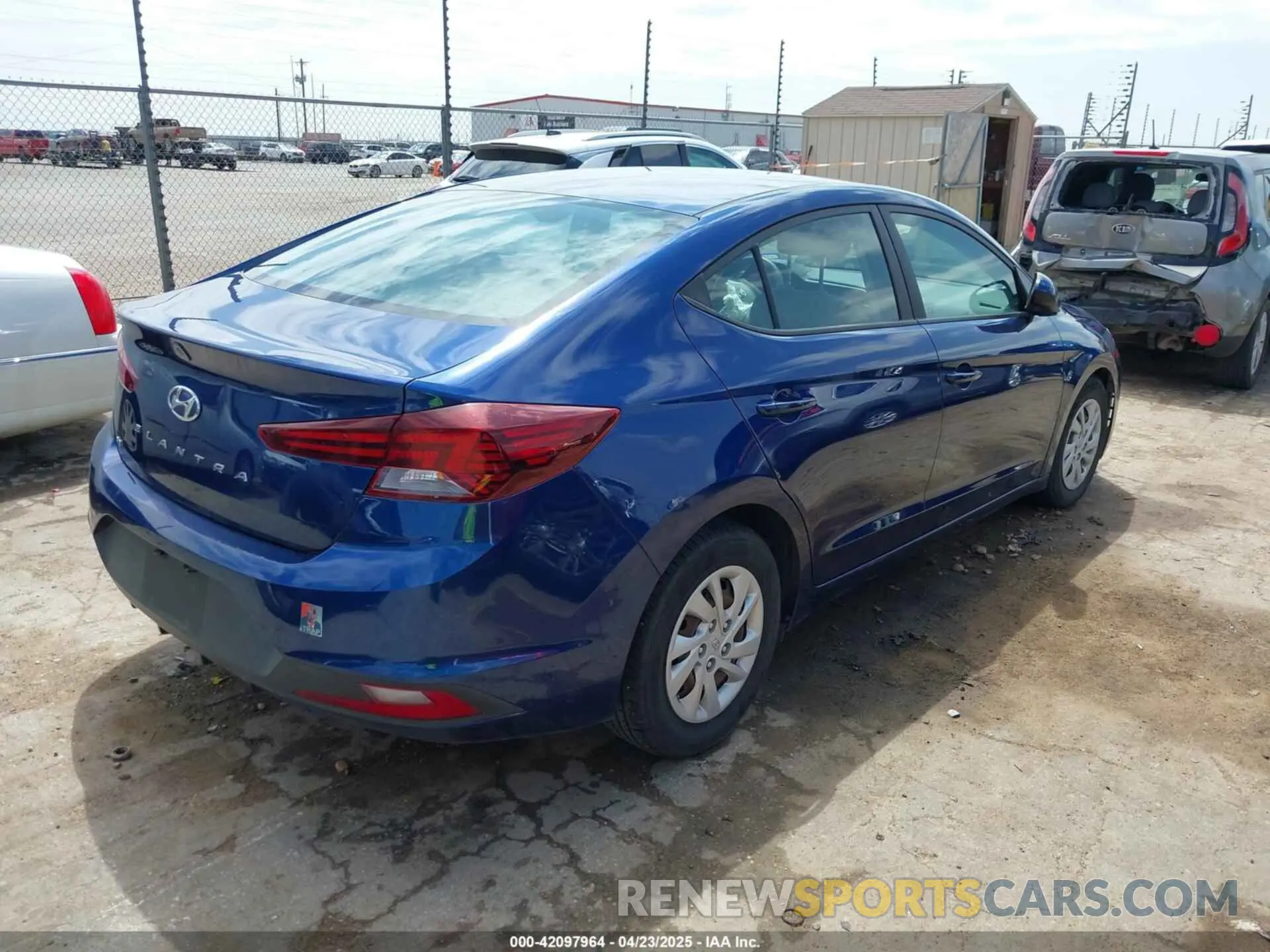 4 Photograph of a damaged car 5NPD74LF4KH493417 HYUNDAI ELANTRA 2019