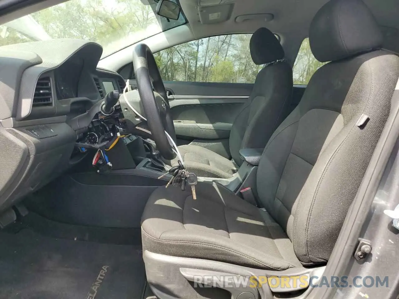 7 Photograph of a damaged car 5NPD74LF4KH497483 HYUNDAI ELANTRA 2019
