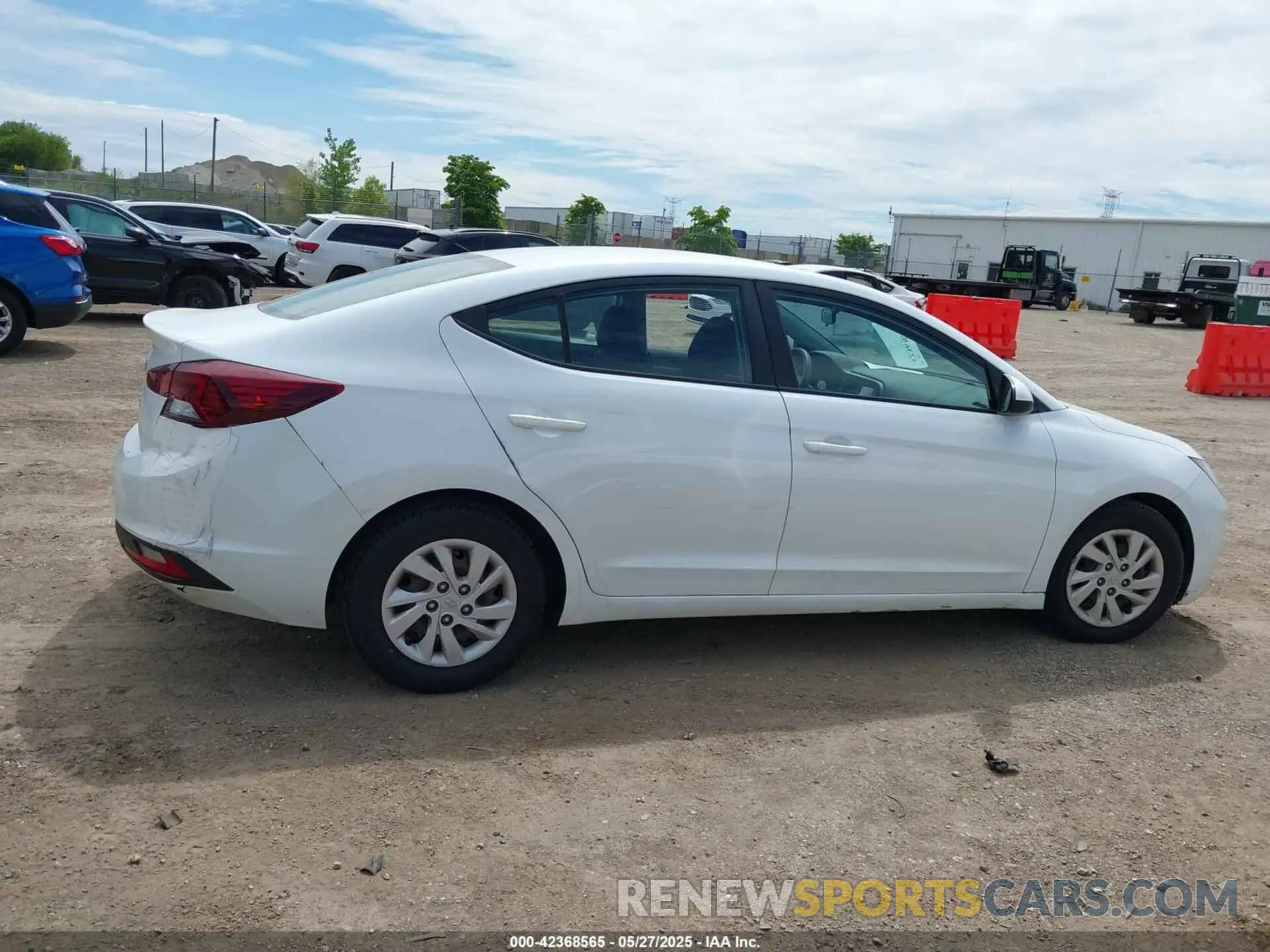 13 Photograph of a damaged car 5NPD74LF5KH427149 HYUNDAI ELANTRA 2019