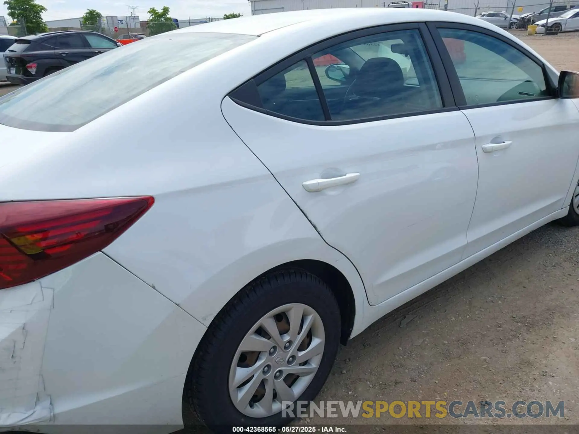 6 Photograph of a damaged car 5NPD74LF5KH427149 HYUNDAI ELANTRA 2019