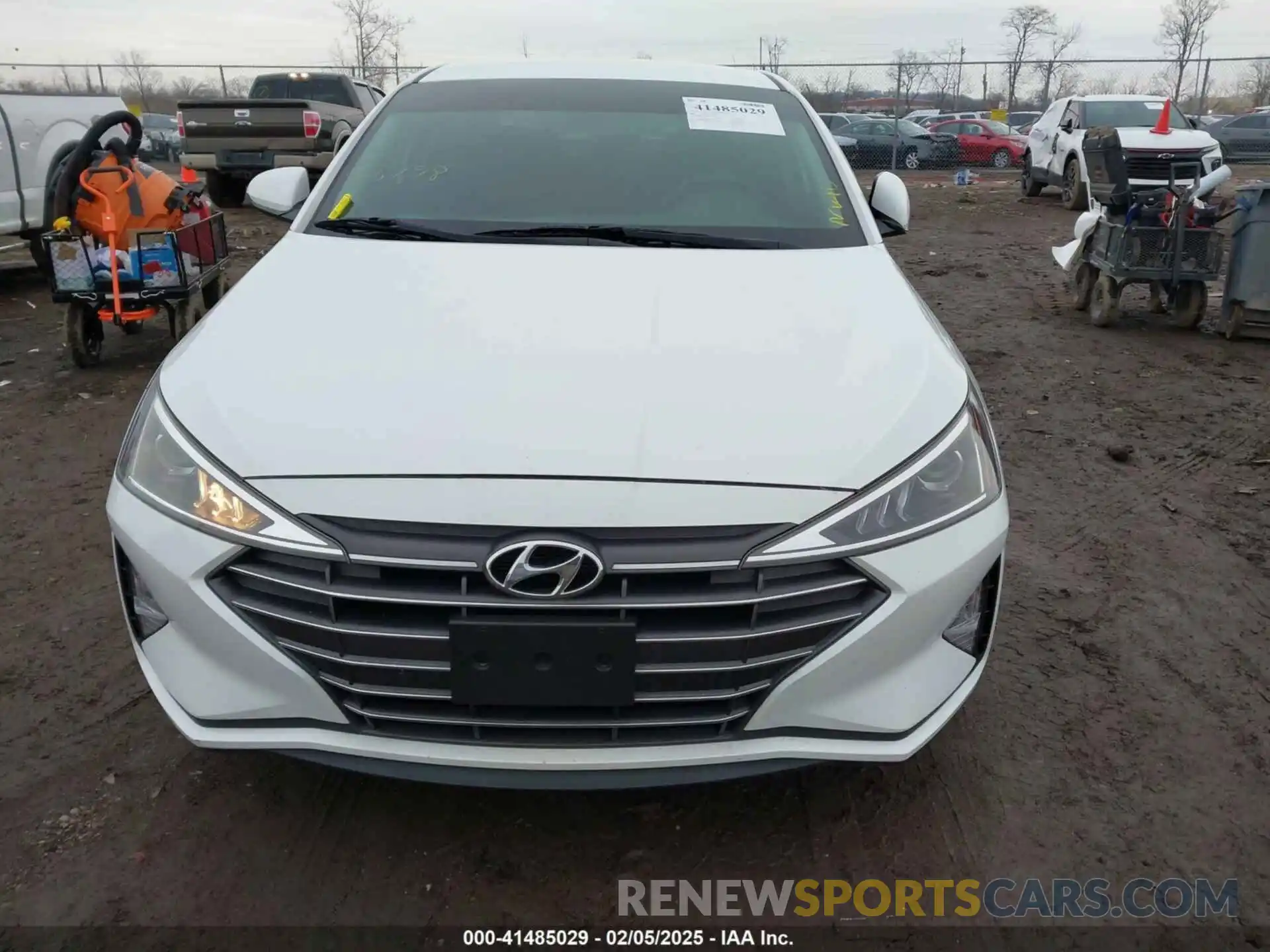 13 Photograph of a damaged car 5NPD74LF5KH461138 HYUNDAI ELANTRA 2019