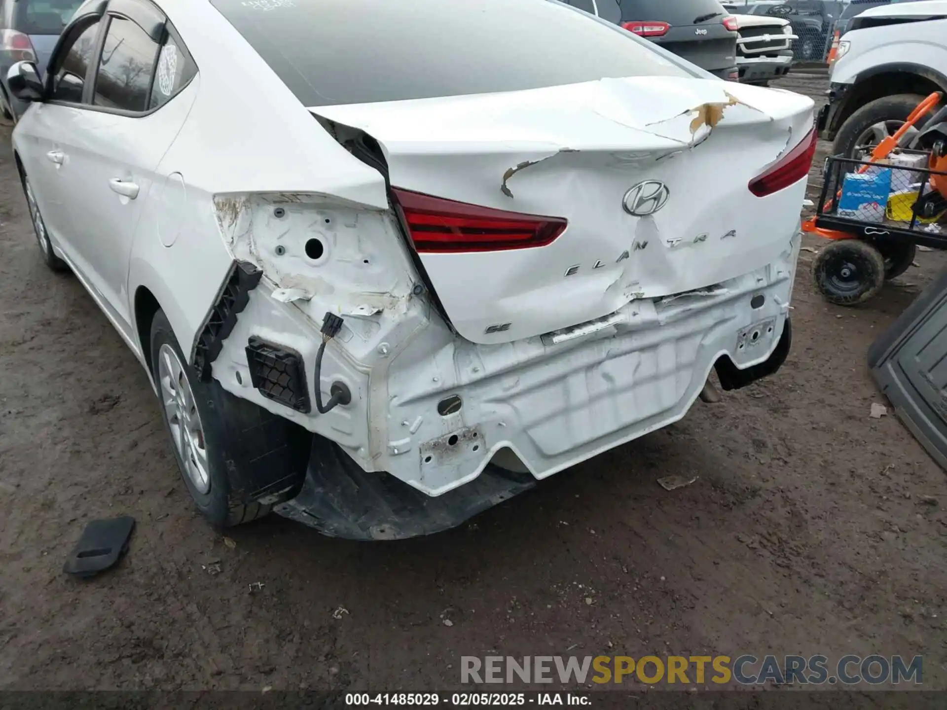 22 Photograph of a damaged car 5NPD74LF5KH461138 HYUNDAI ELANTRA 2019