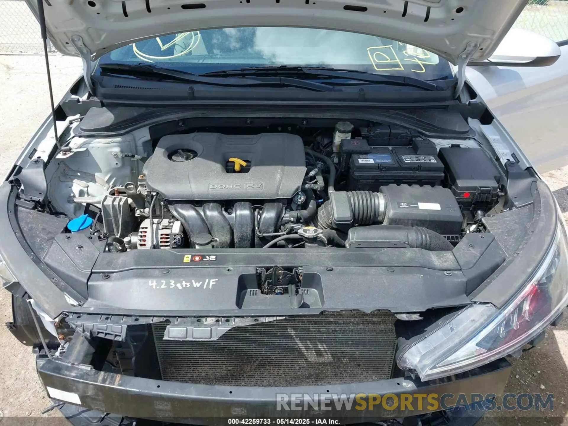 10 Photograph of a damaged car 5NPD74LF5KH486637 HYUNDAI ELANTRA 2019