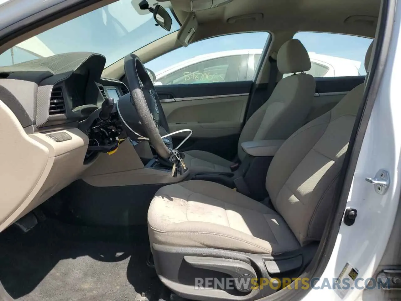 7 Photograph of a damaged car 5NPD74LF6KH435549 HYUNDAI ELANTRA 2019