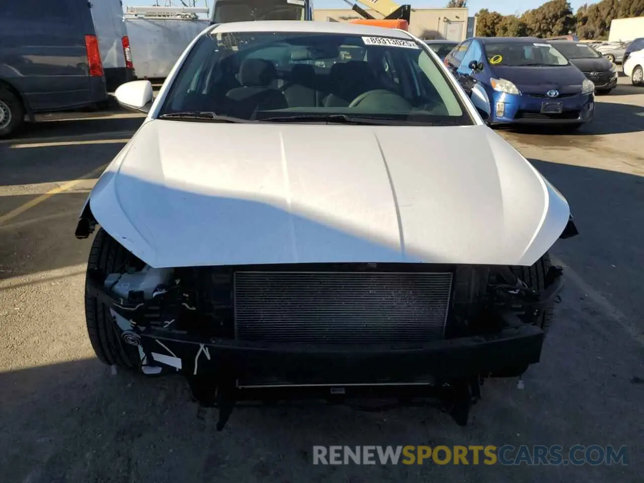 5 Photograph of a damaged car 5NPD74LF6KH440332 HYUNDAI ELANTRA 2019
