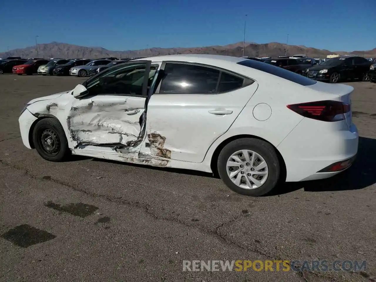 2 Photograph of a damaged car 5NPD74LF6KH440413 HYUNDAI ELANTRA 2019