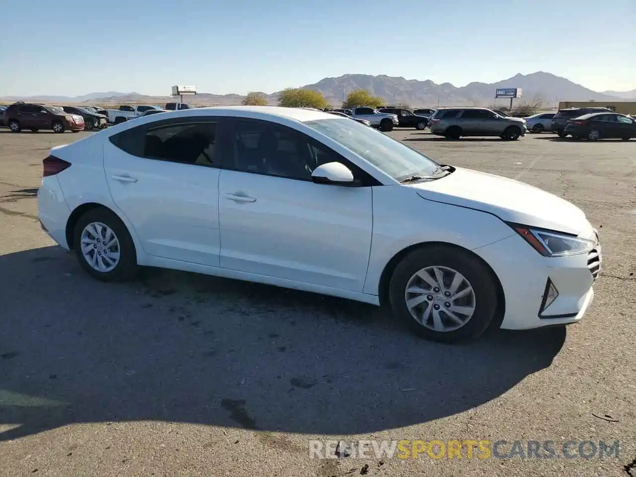 4 Photograph of a damaged car 5NPD74LF6KH440413 HYUNDAI ELANTRA 2019