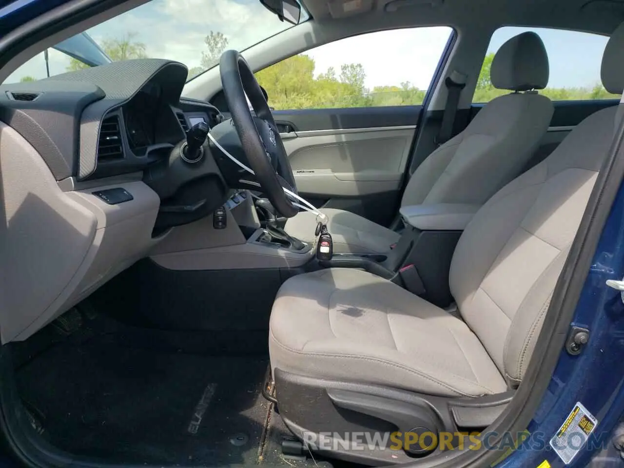 7 Photograph of a damaged car 5NPD74LF6KH451962 HYUNDAI ELANTRA 2019