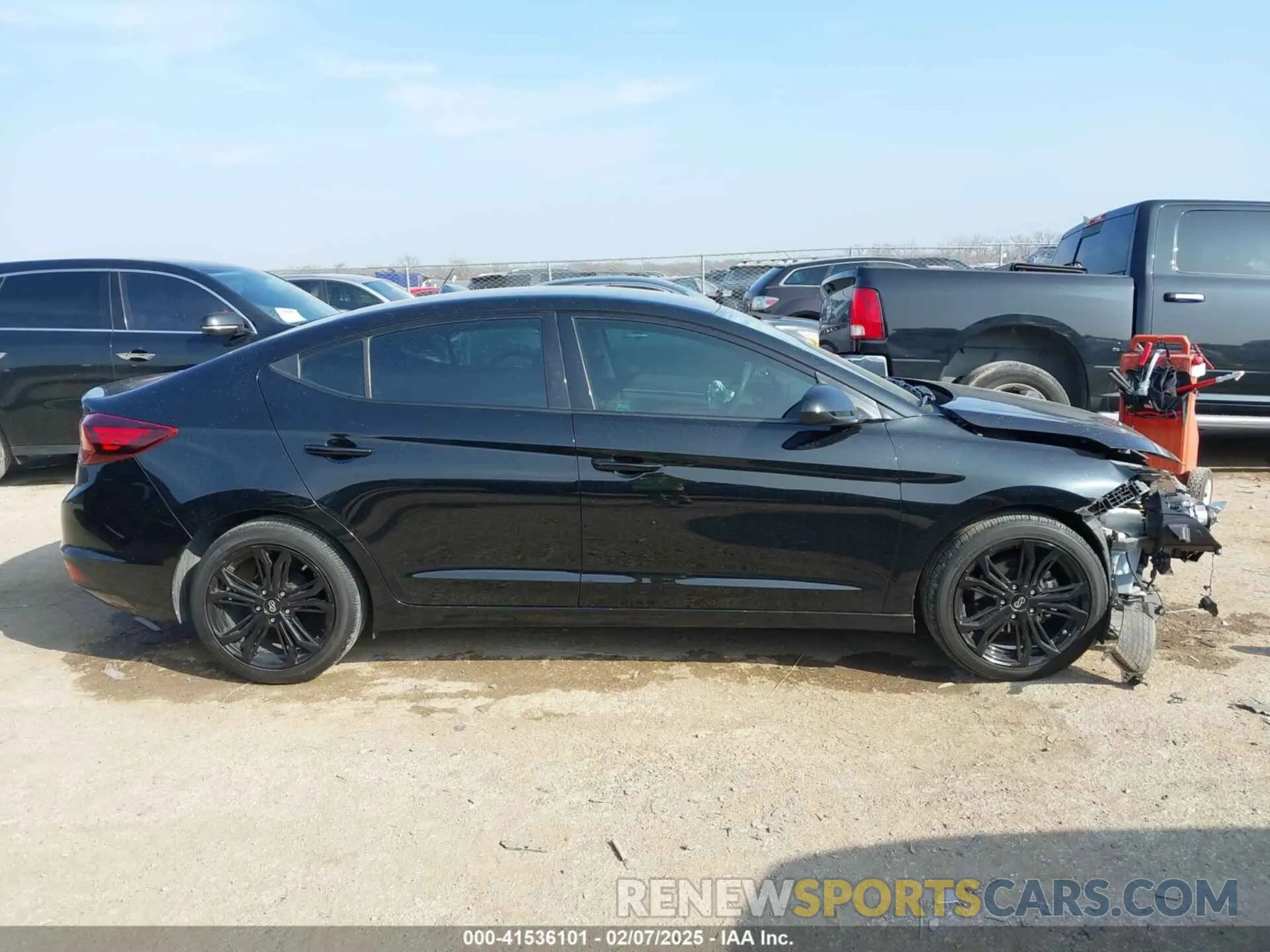 14 Photograph of a damaged car 5NPD74LF6KH454327 HYUNDAI ELANTRA 2019