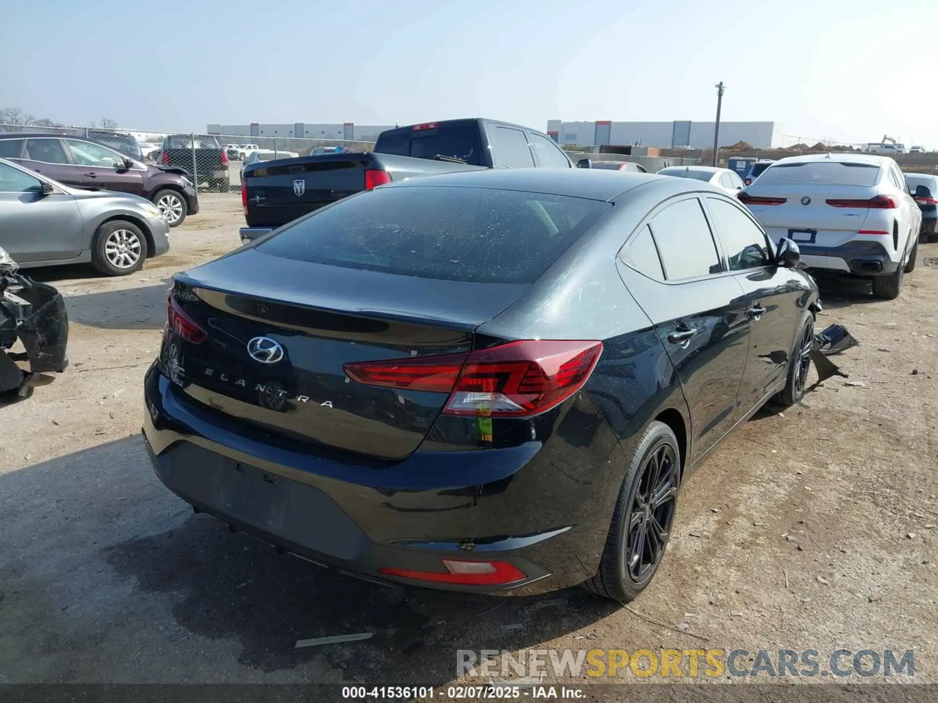 4 Photograph of a damaged car 5NPD74LF6KH454327 HYUNDAI ELANTRA 2019