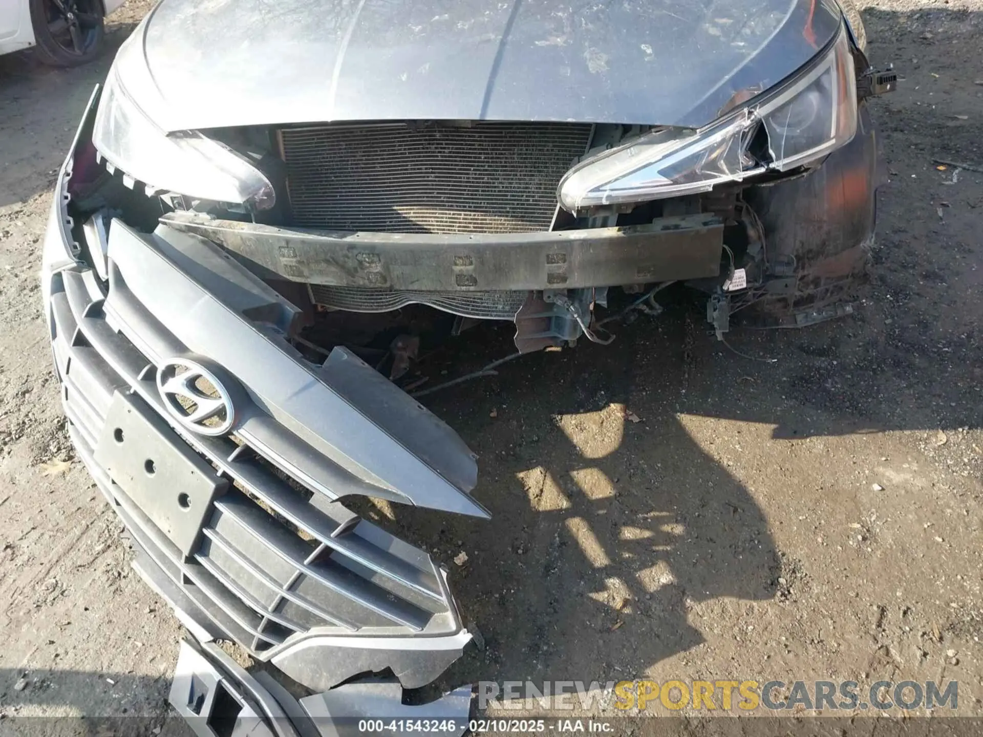 6 Photograph of a damaged car 5NPD74LF6KH456871 HYUNDAI ELANTRA 2019