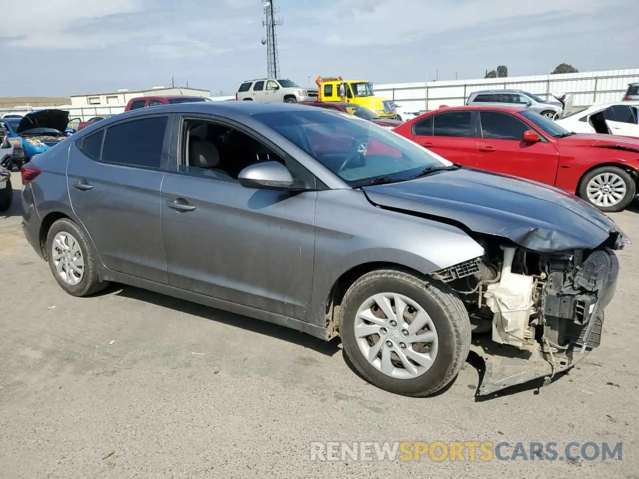 4 Photograph of a damaged car 5NPD74LF6KH467711 HYUNDAI ELANTRA 2019