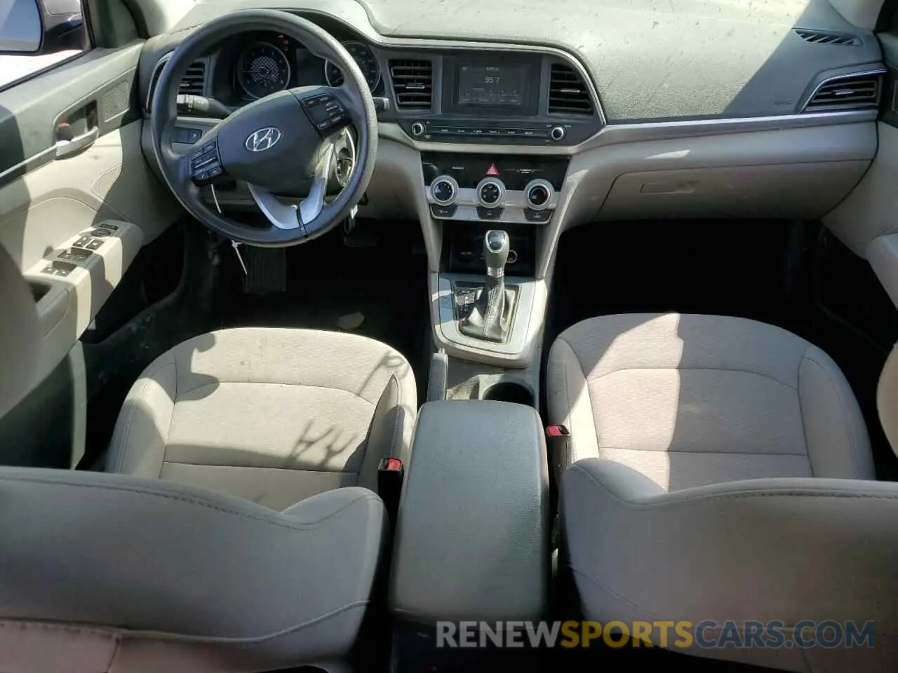 8 Photograph of a damaged car 5NPD74LF6KH467711 HYUNDAI ELANTRA 2019