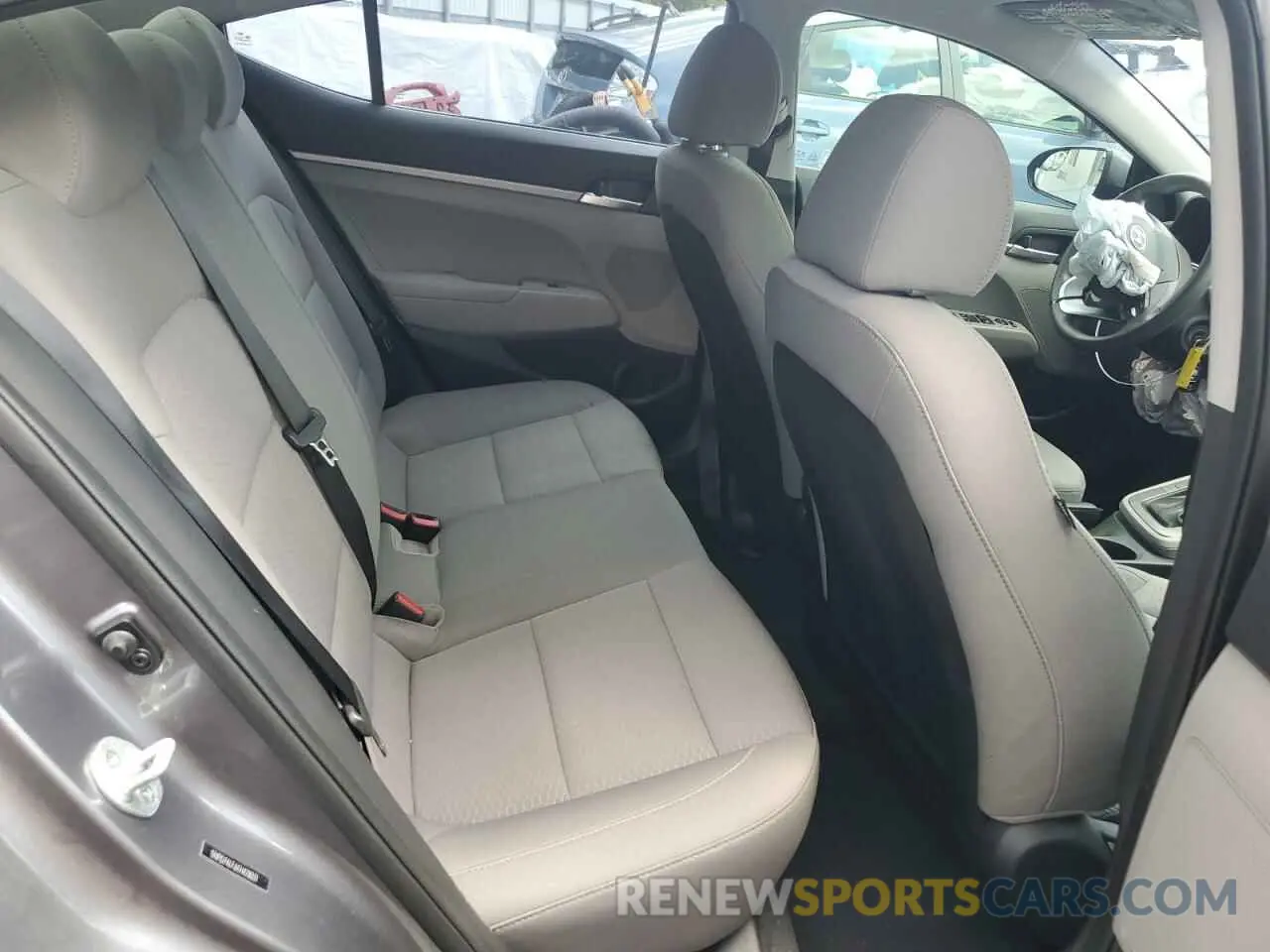 10 Photograph of a damaged car 5NPD74LF6KH478031 HYUNDAI ELANTRA 2019