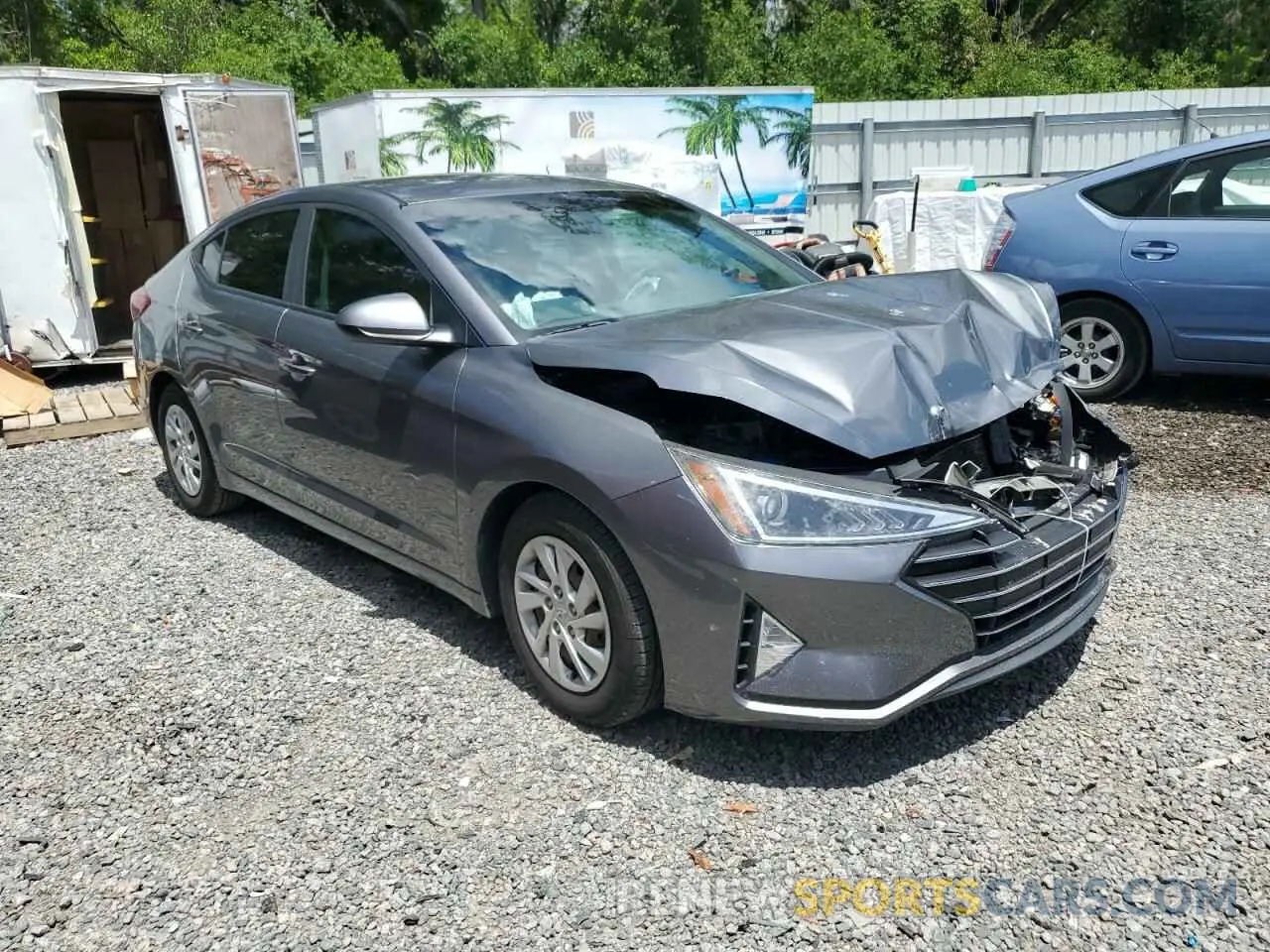 4 Photograph of a damaged car 5NPD74LF6KH478031 HYUNDAI ELANTRA 2019