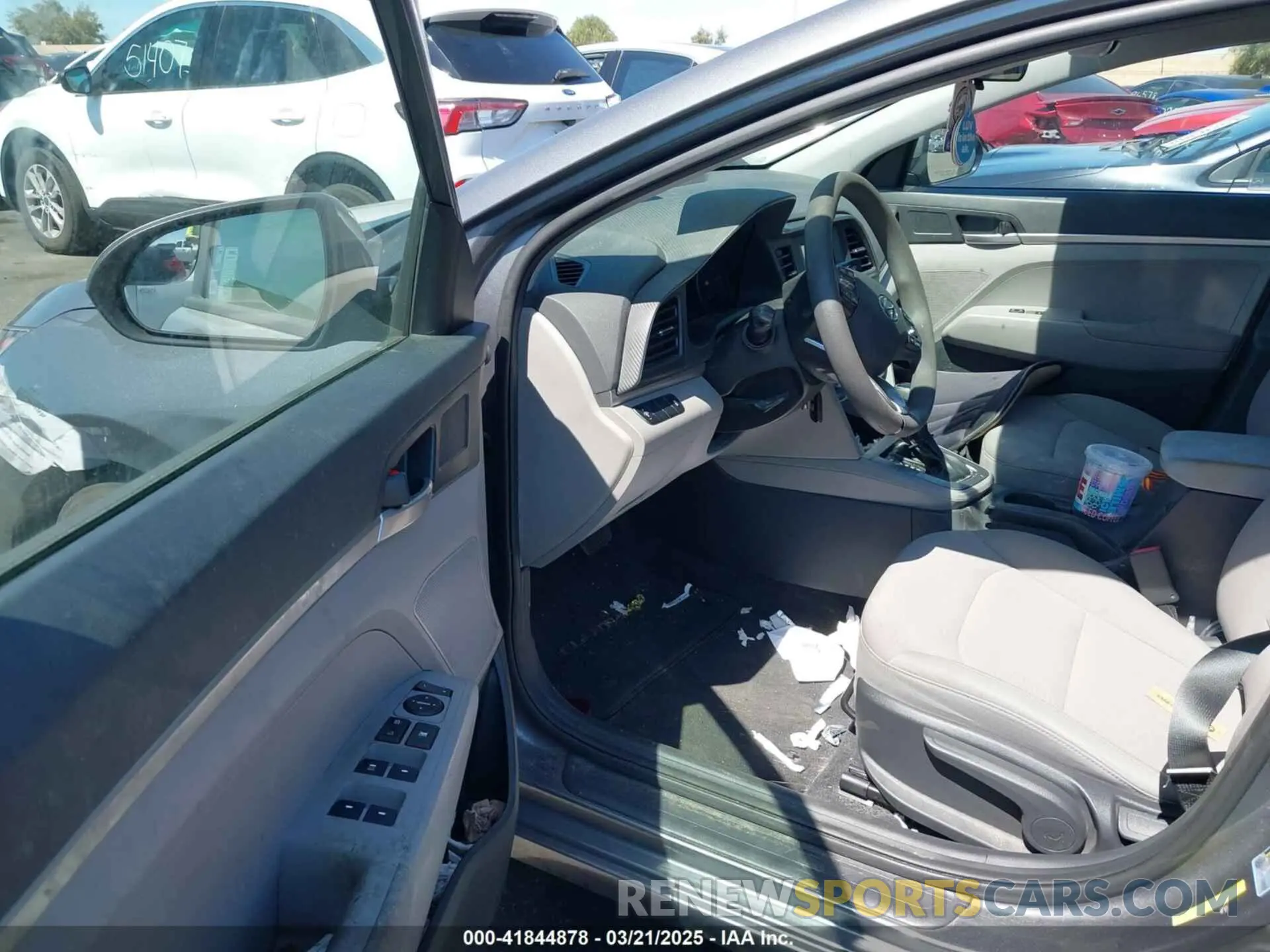 5 Photograph of a damaged car 5NPD74LF6KH479227 HYUNDAI ELANTRA 2019