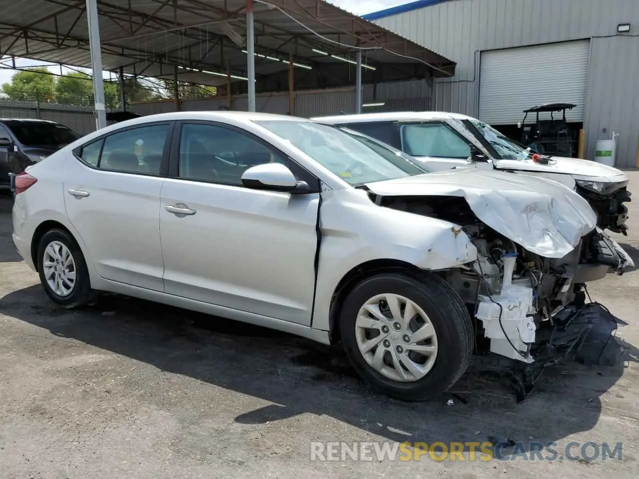 4 Photograph of a damaged car 5NPD74LF6KH482872 HYUNDAI ELANTRA 2019