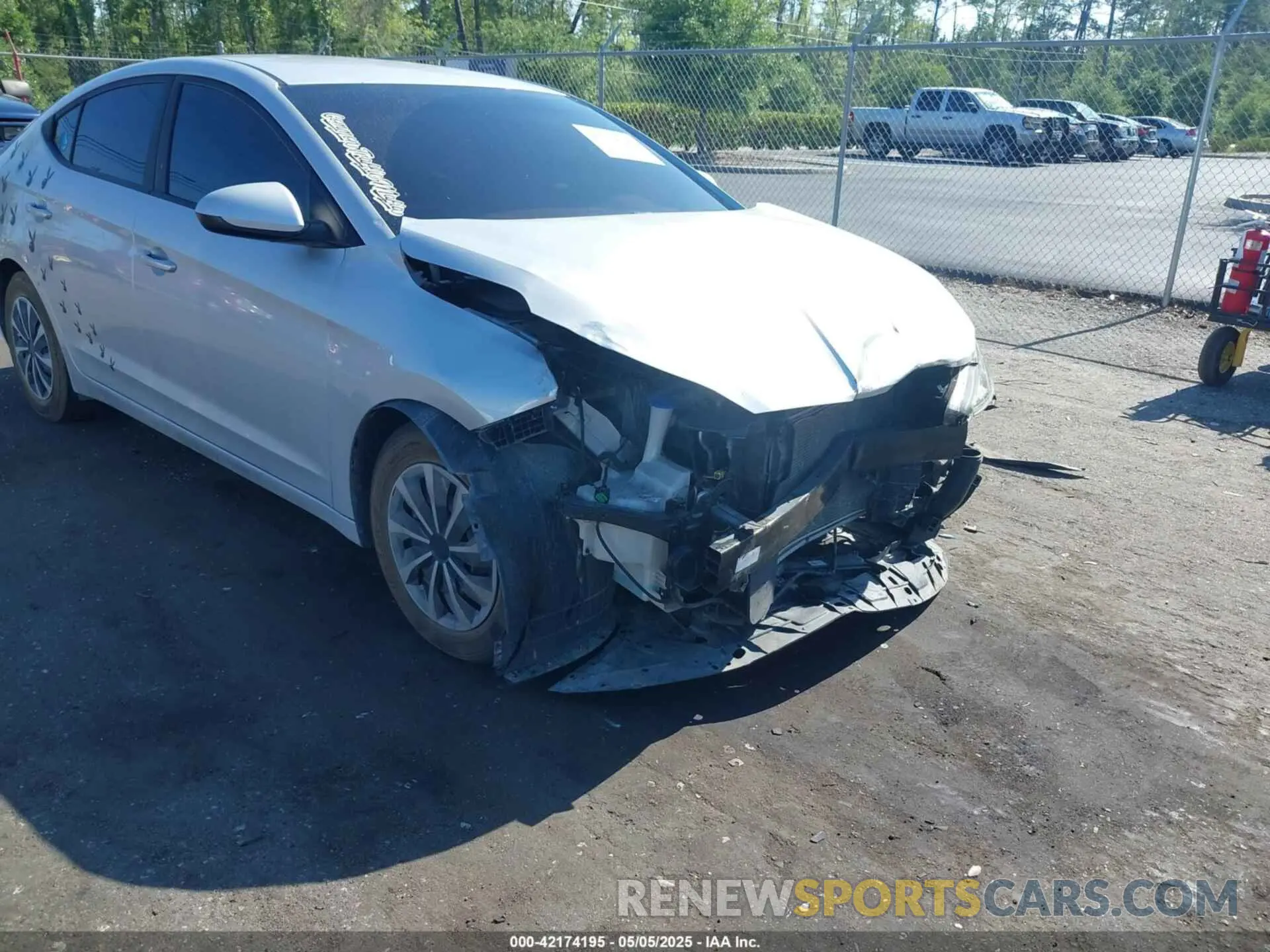6 Photograph of a damaged car 5NPD74LF6KH495363 HYUNDAI ELANTRA 2019