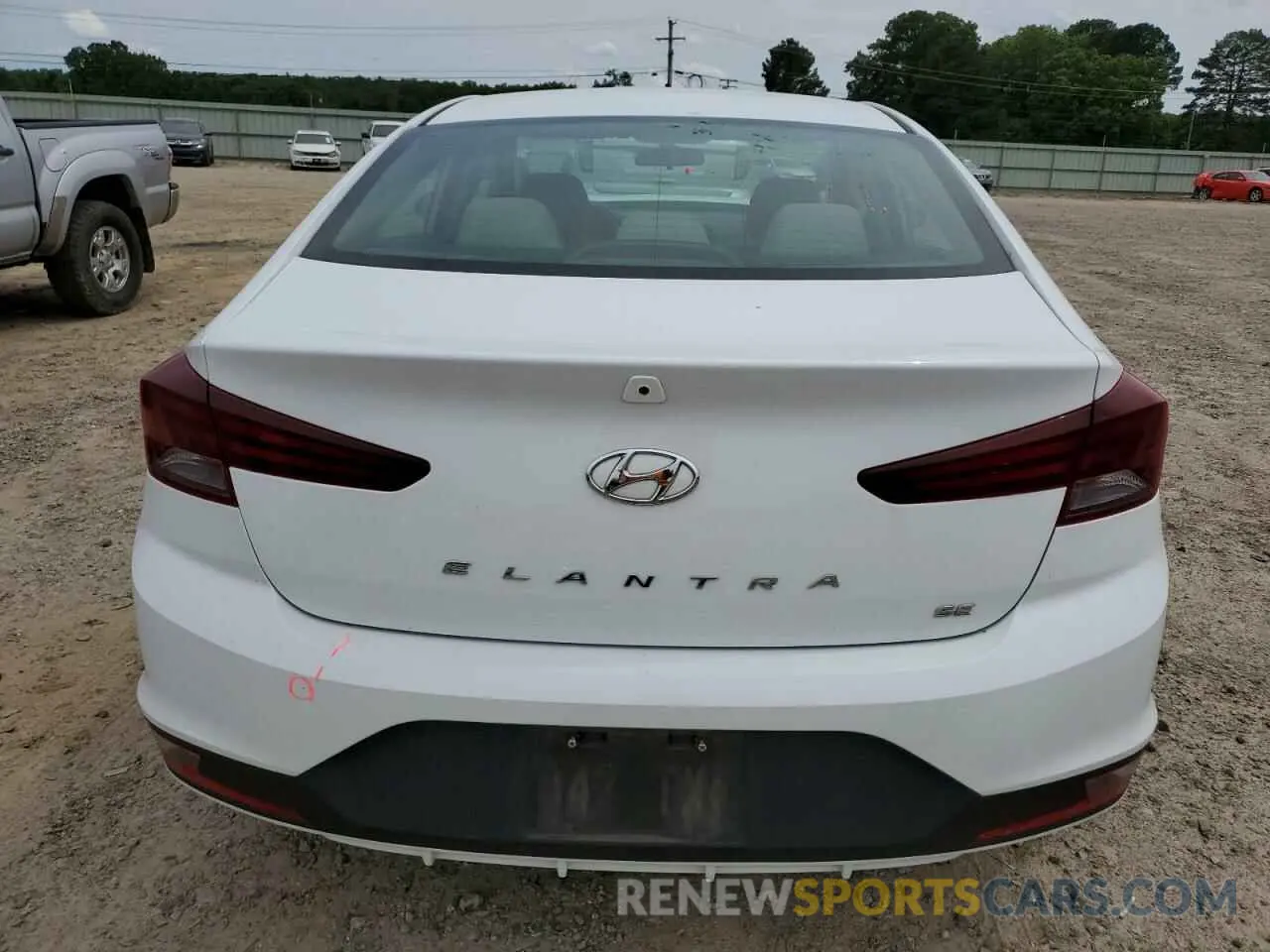 6 Photograph of a damaged car 5NPD74LF6KH496335 HYUNDAI ELANTRA 2019