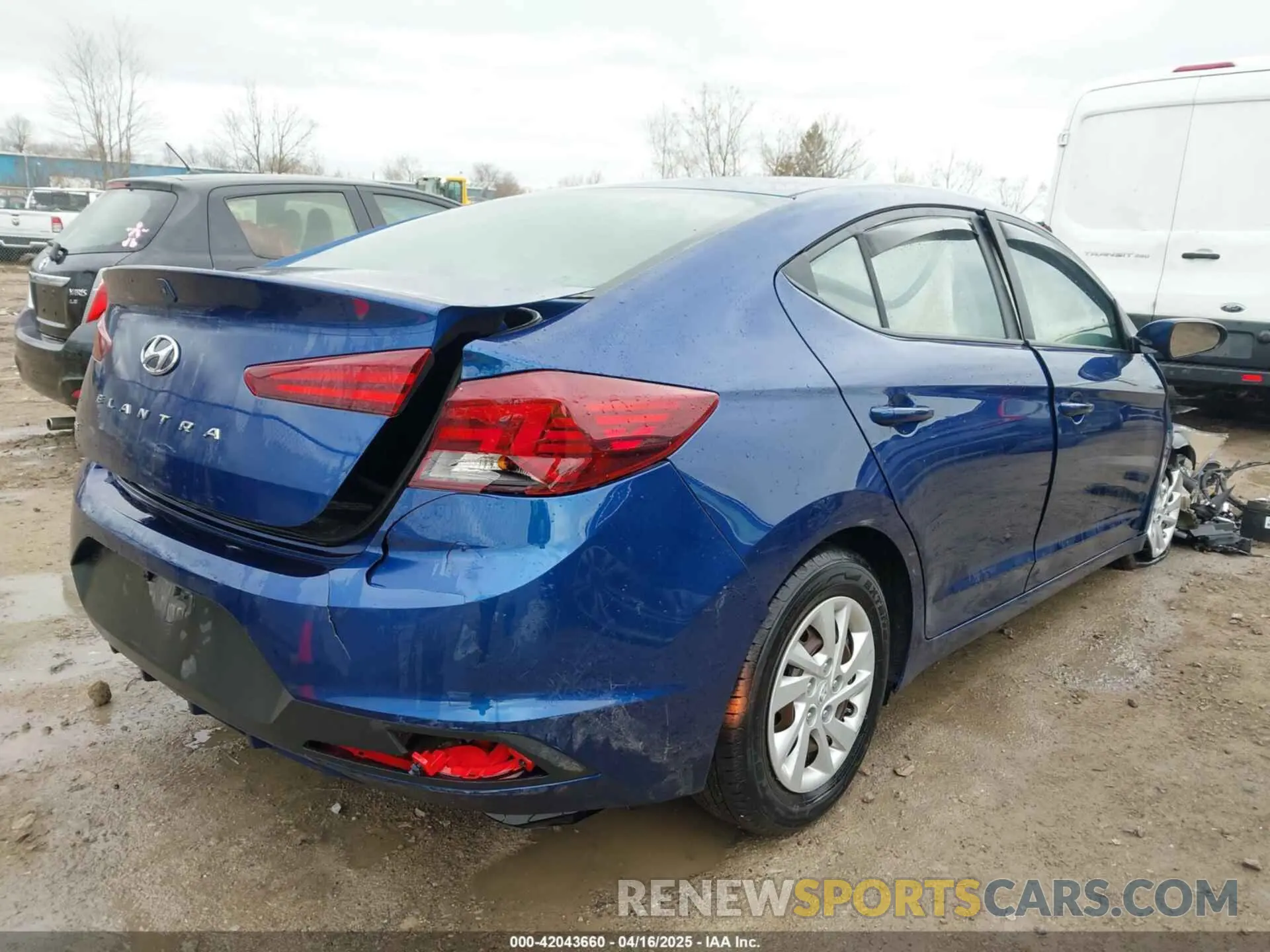4 Photograph of a damaged car 5NPD74LF7KH425273 HYUNDAI ELANTRA 2019